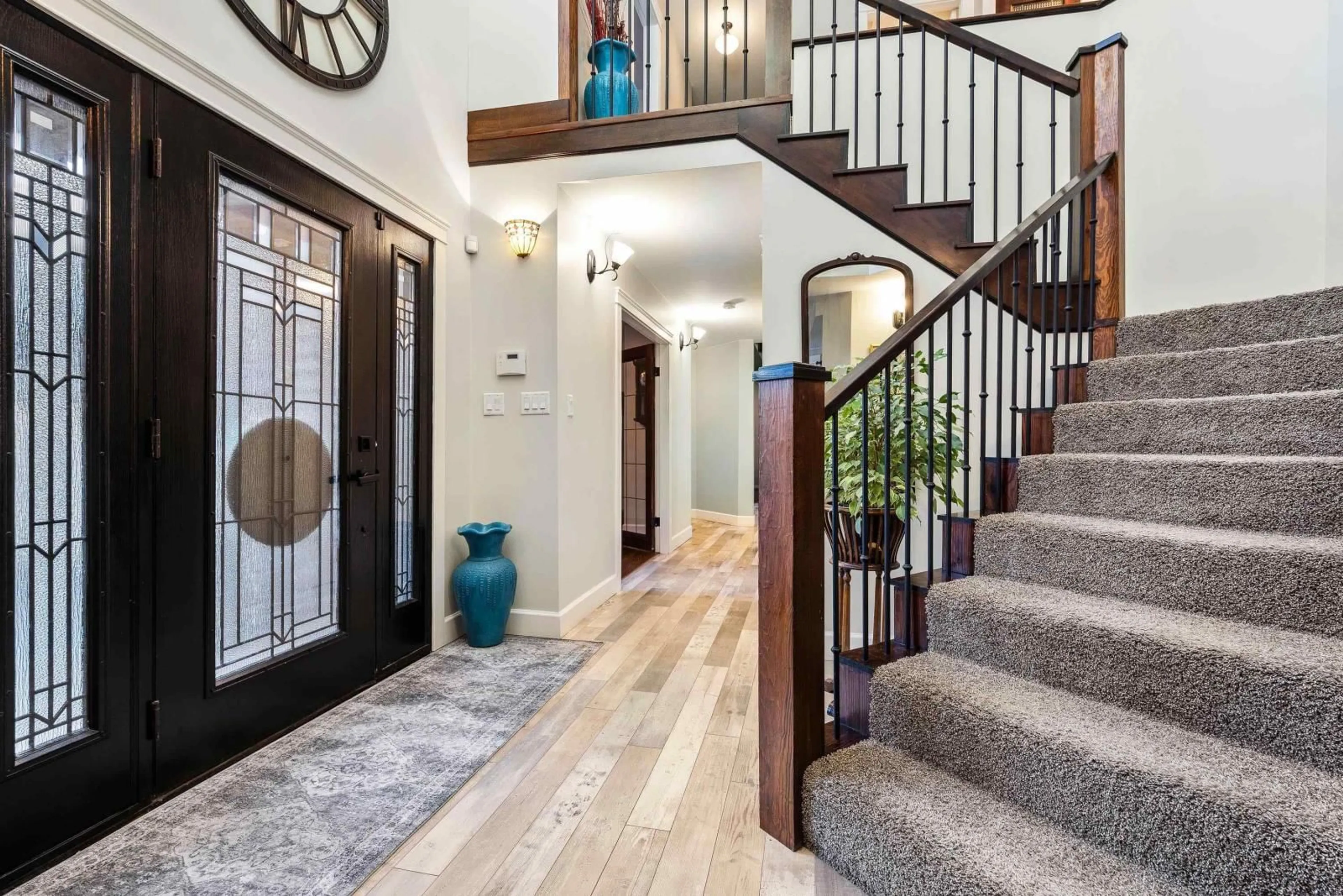 Indoor entryway for 65591 GARDNER DRIVE|Hope, Hope British Columbia V0X1L1