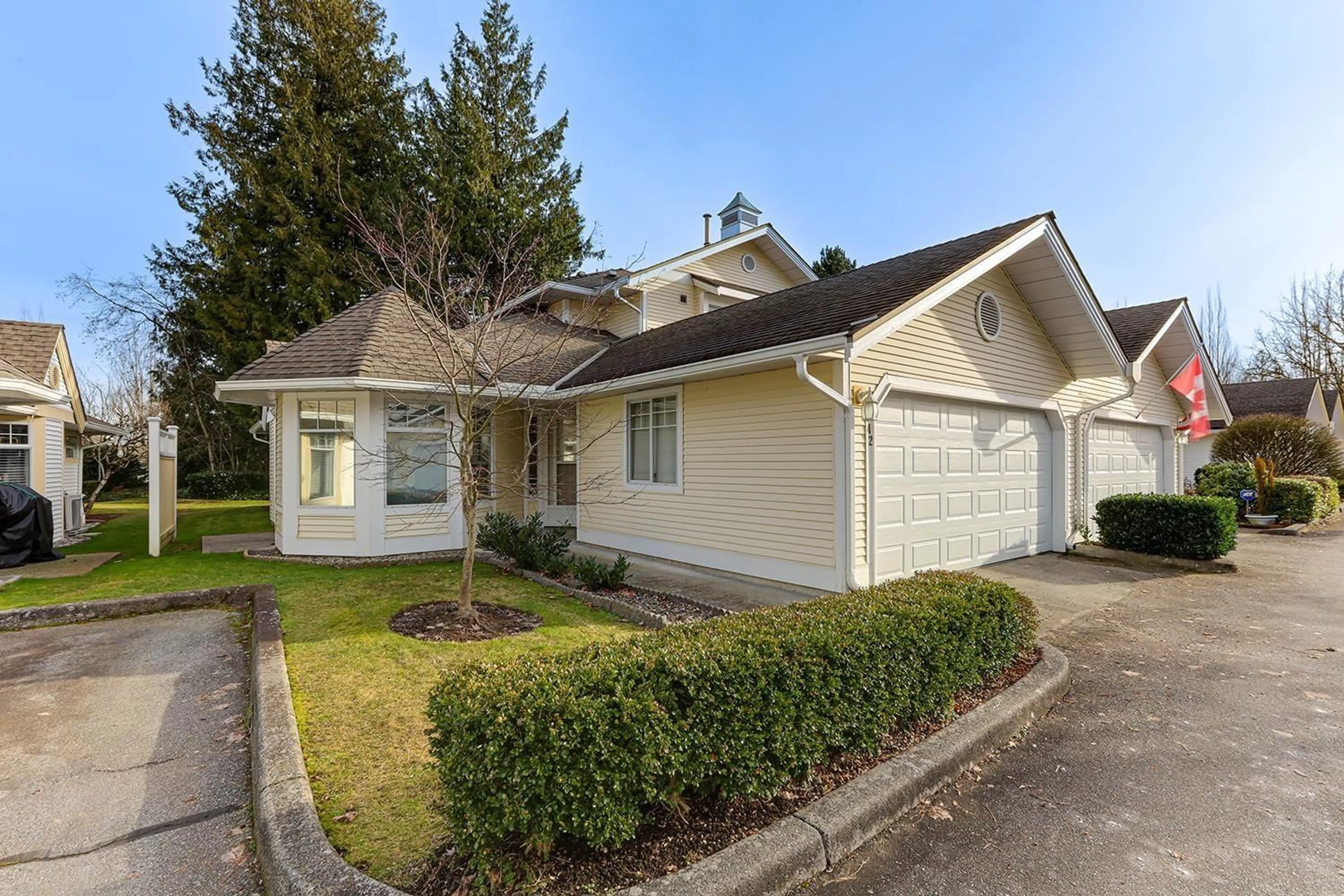 Home with vinyl exterior material, street for 142 8737 212 STREET, Langley British Columbia V1M2L8