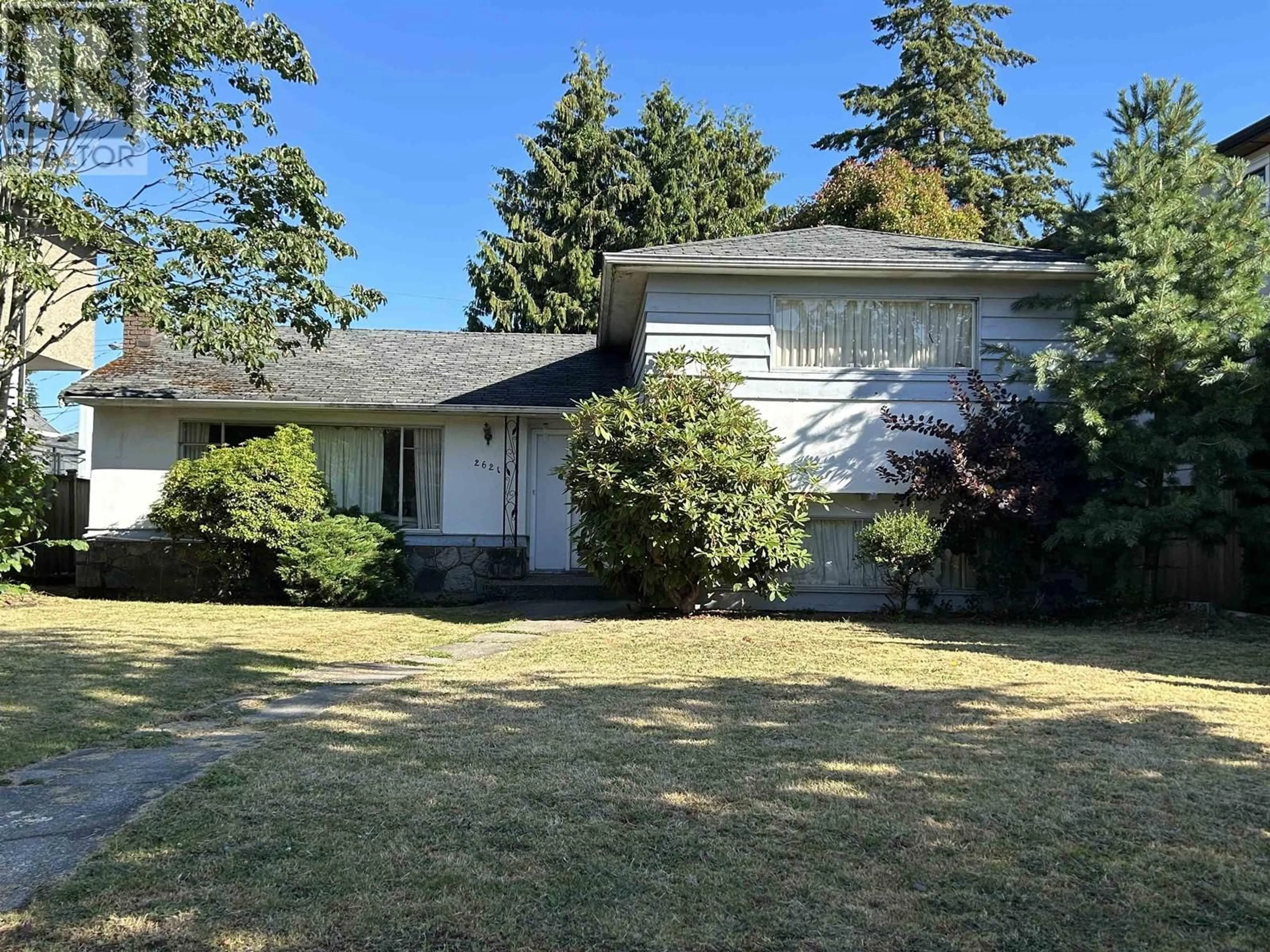 A pic from outside/outdoor area/front of a property/back of a property/a pic from drone, street for 2621 MCBAIN AVENUE, Vancouver British Columbia V6L2C7