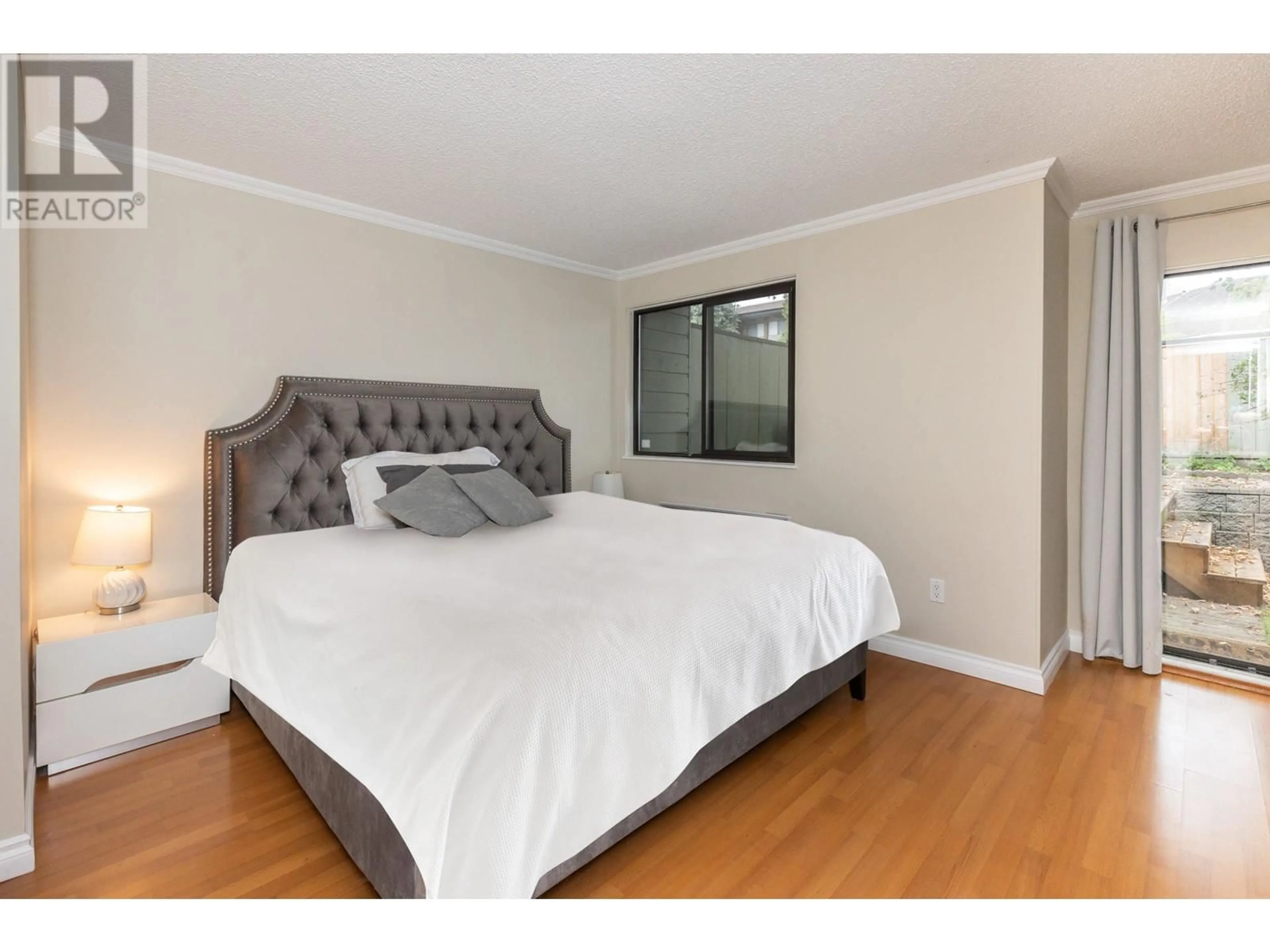 Bedroom with bed, wood/laminate floor for 1155 FAIRWAY VIEWS WYND, Delta British Columbia V4L2E2