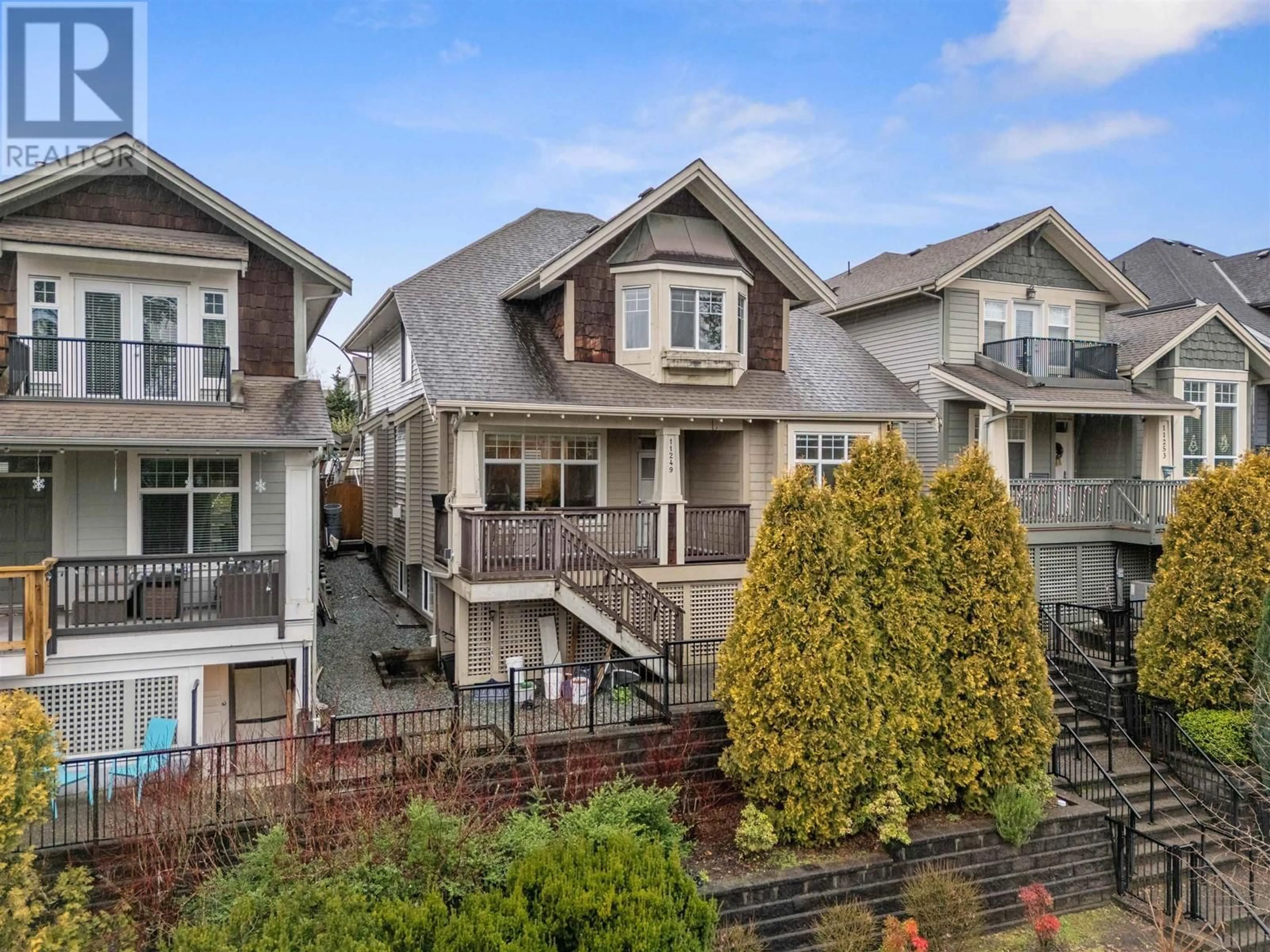 A pic from outside/outdoor area/front of a property/back of a property/a pic from drone, street for 11249 CREEKSIDE STREET, Maple Ridge British Columbia V2W0C8