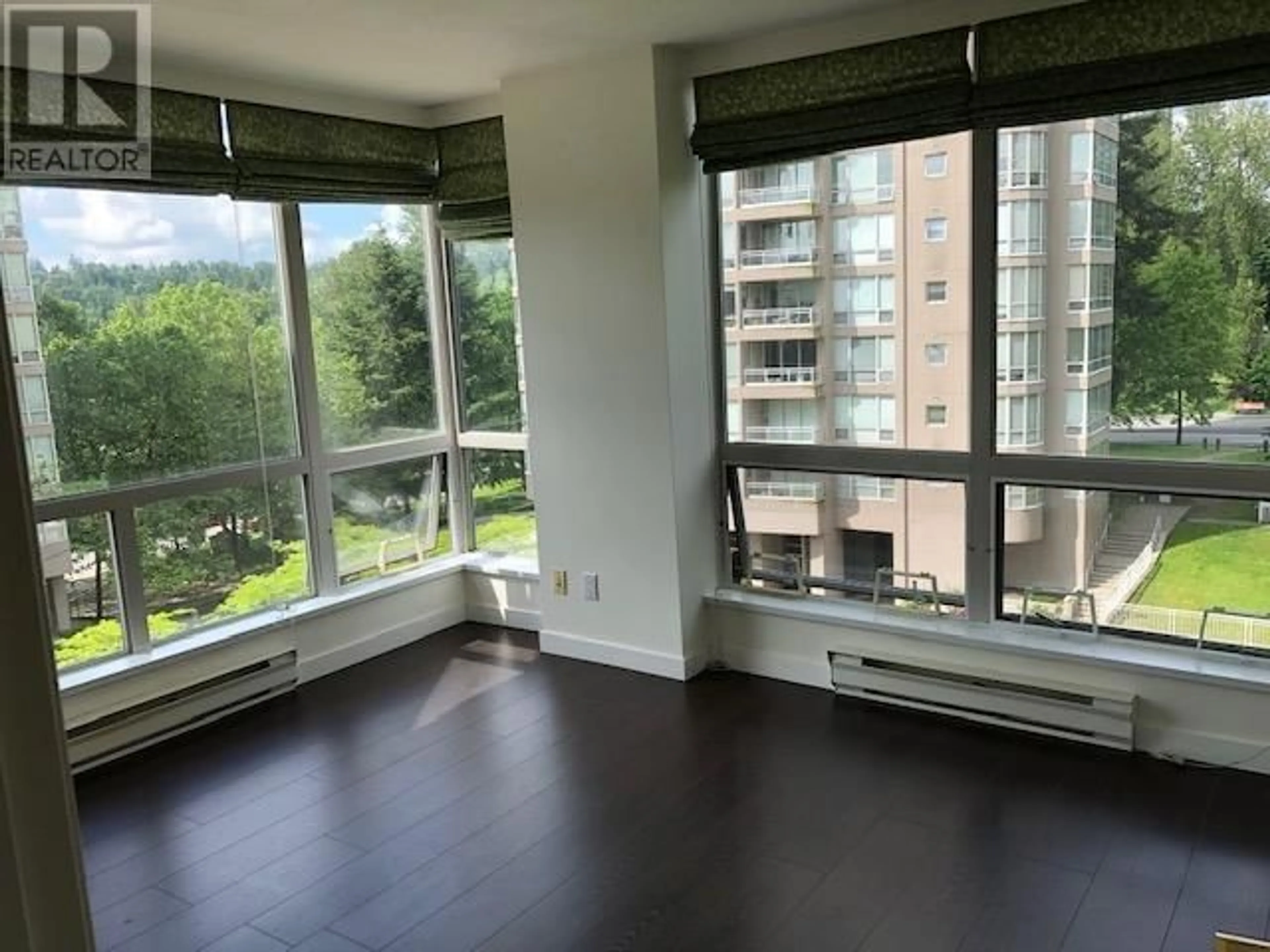 A pic of a room for 502 9633 MANCHESTER DRIVE, Burnaby British Columbia V3N4Y9