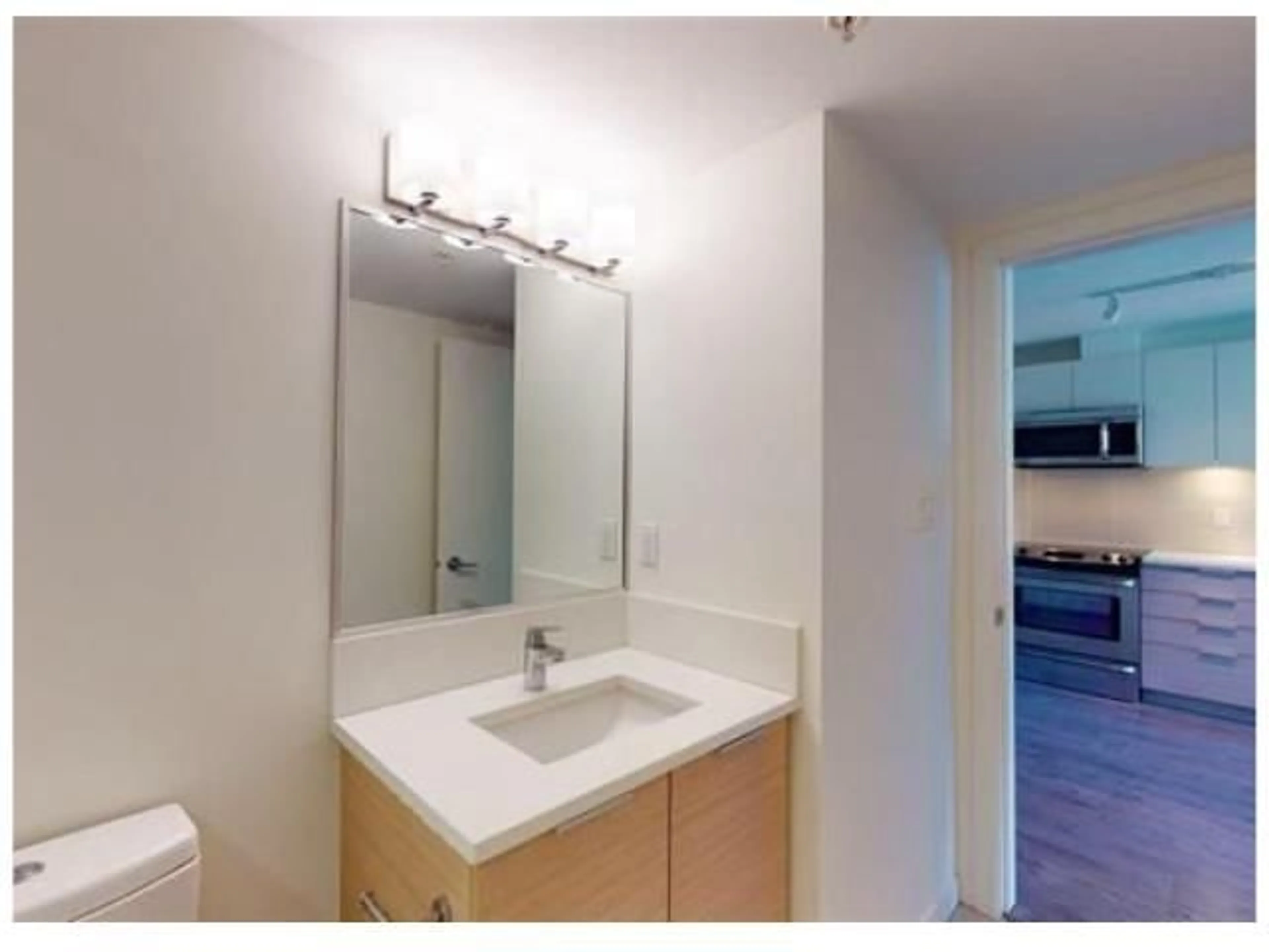 Standard bathroom, unknown for 1502 - 13303 CENTRAL, Surrey British Columbia V3T0K6
