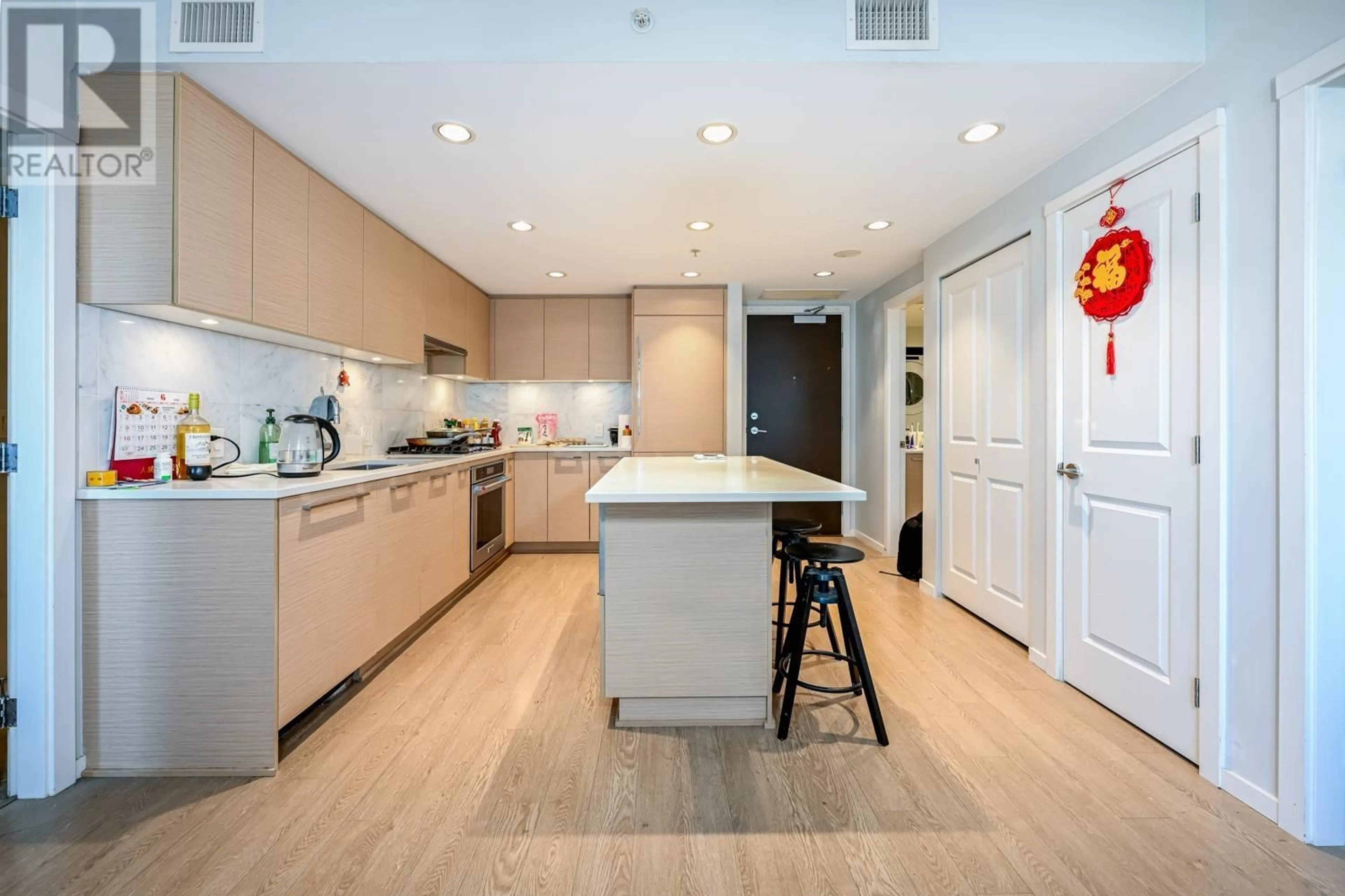 Contemporary kitchen, unknown for 1605 - 6700 DUNBLANE AVENUE, Burnaby British Columbia V5H3K6