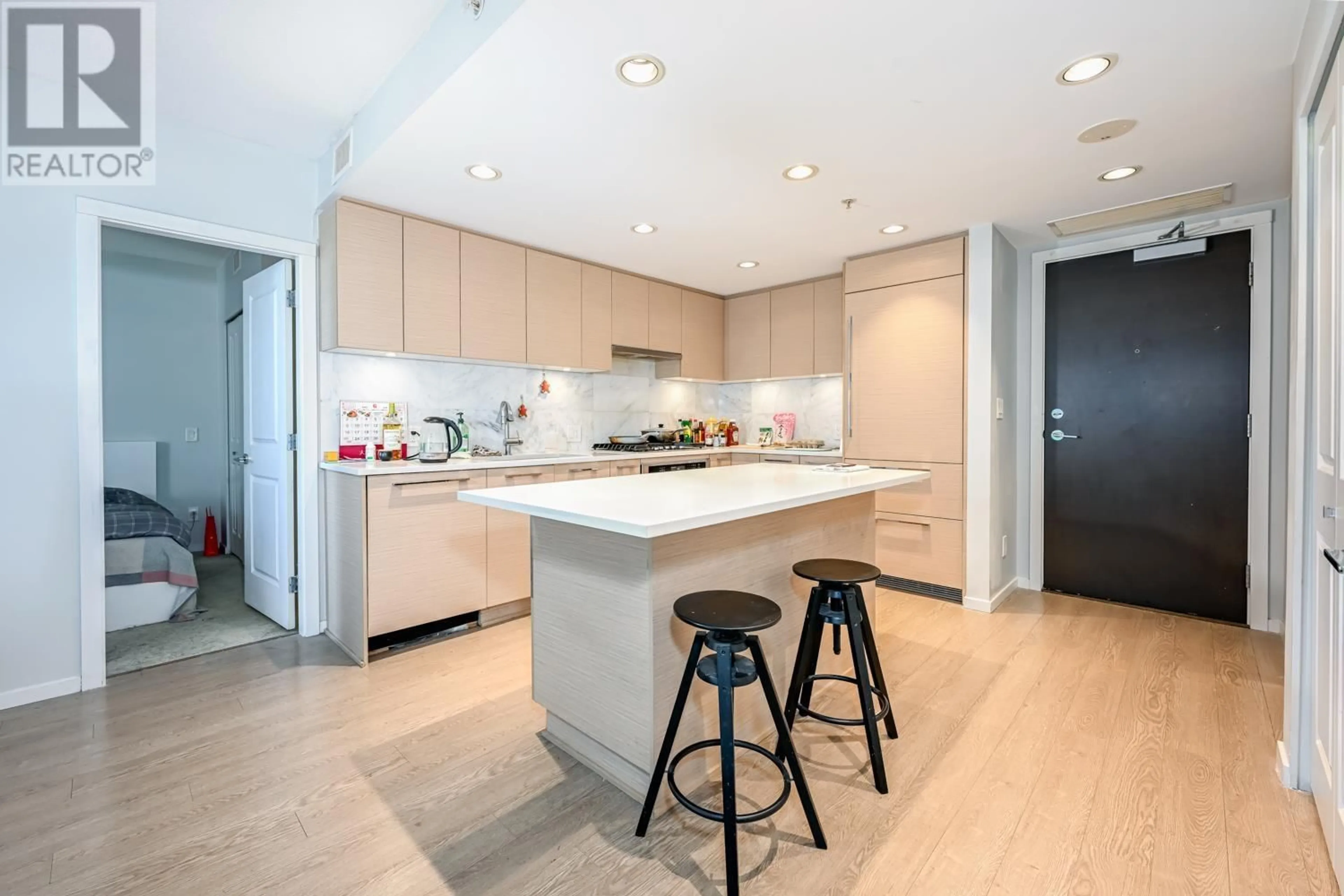 Contemporary kitchen, unknown for 1605 6700 DUNBLANE AVENUE, Burnaby British Columbia V5H3K6