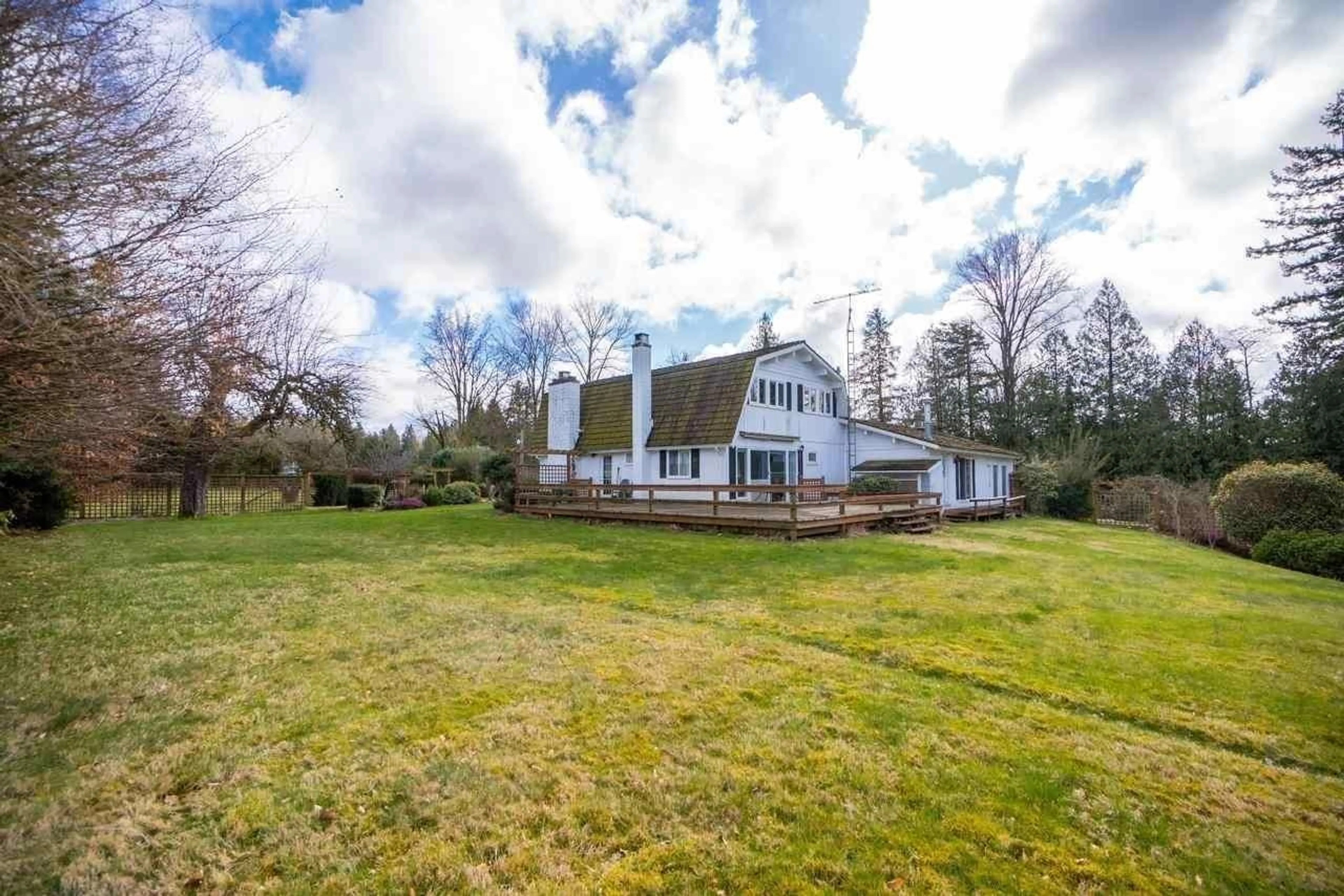 A pic from outside/outdoor area/front of a property/back of a property/a pic from drone, water/lake/river/ocean view for 321 248 STREET, Langley British Columbia V4W2C2