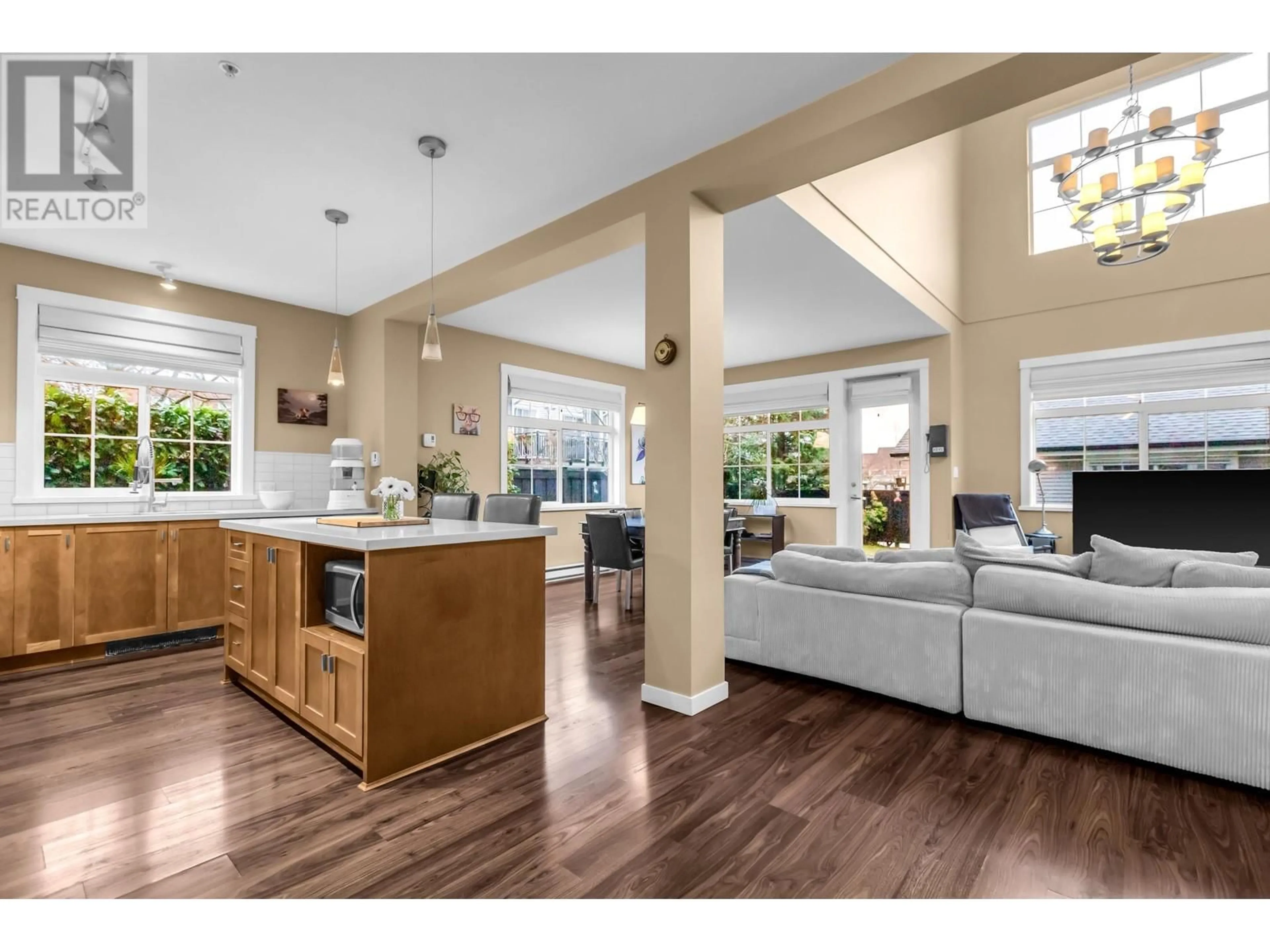 Open concept kitchen, unknown for 11 19490 FRASER WAY, Pitt Meadows British Columbia V3Y0B6