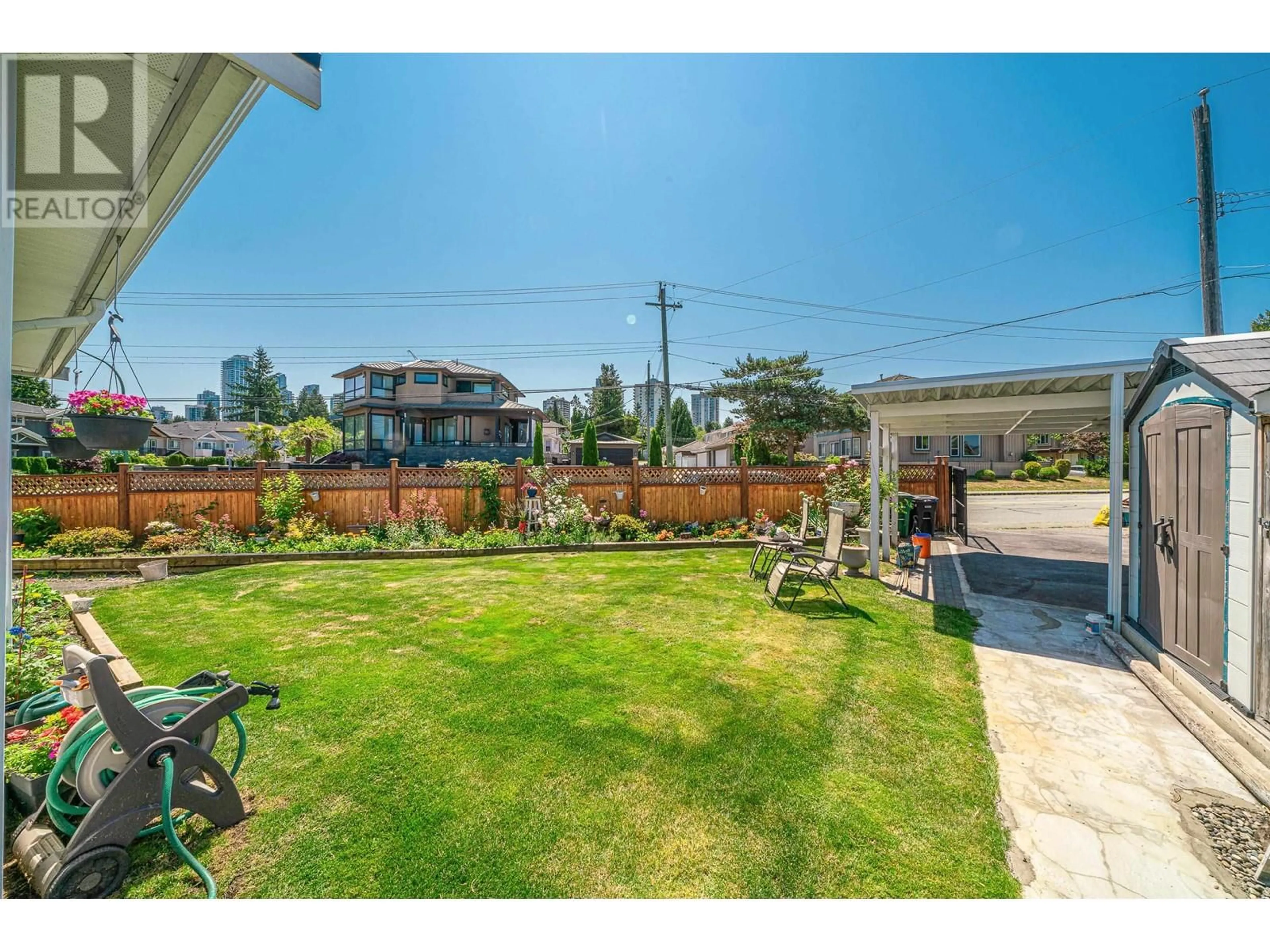 A pic from outside/outdoor area/front of a property/back of a property/a pic from drone, mountain view for 4194 CHERRYWOOD CRESCENT, Burnaby British Columbia V5G2S1