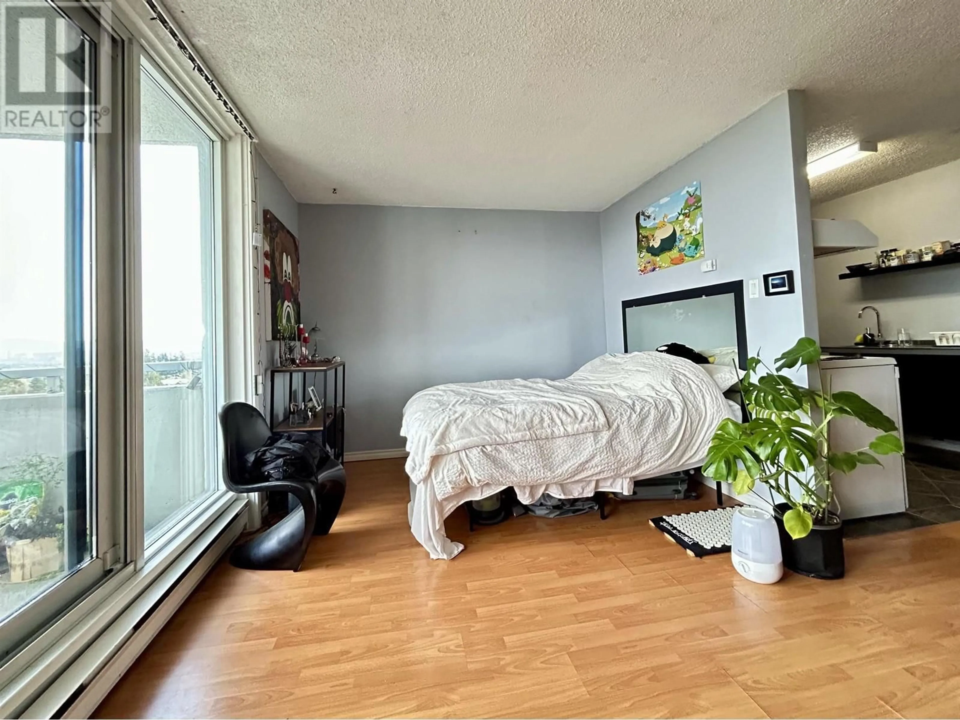 A pic of a room for 1003 5645 BARKER AVENUE, Burnaby British Columbia V5H3Z5