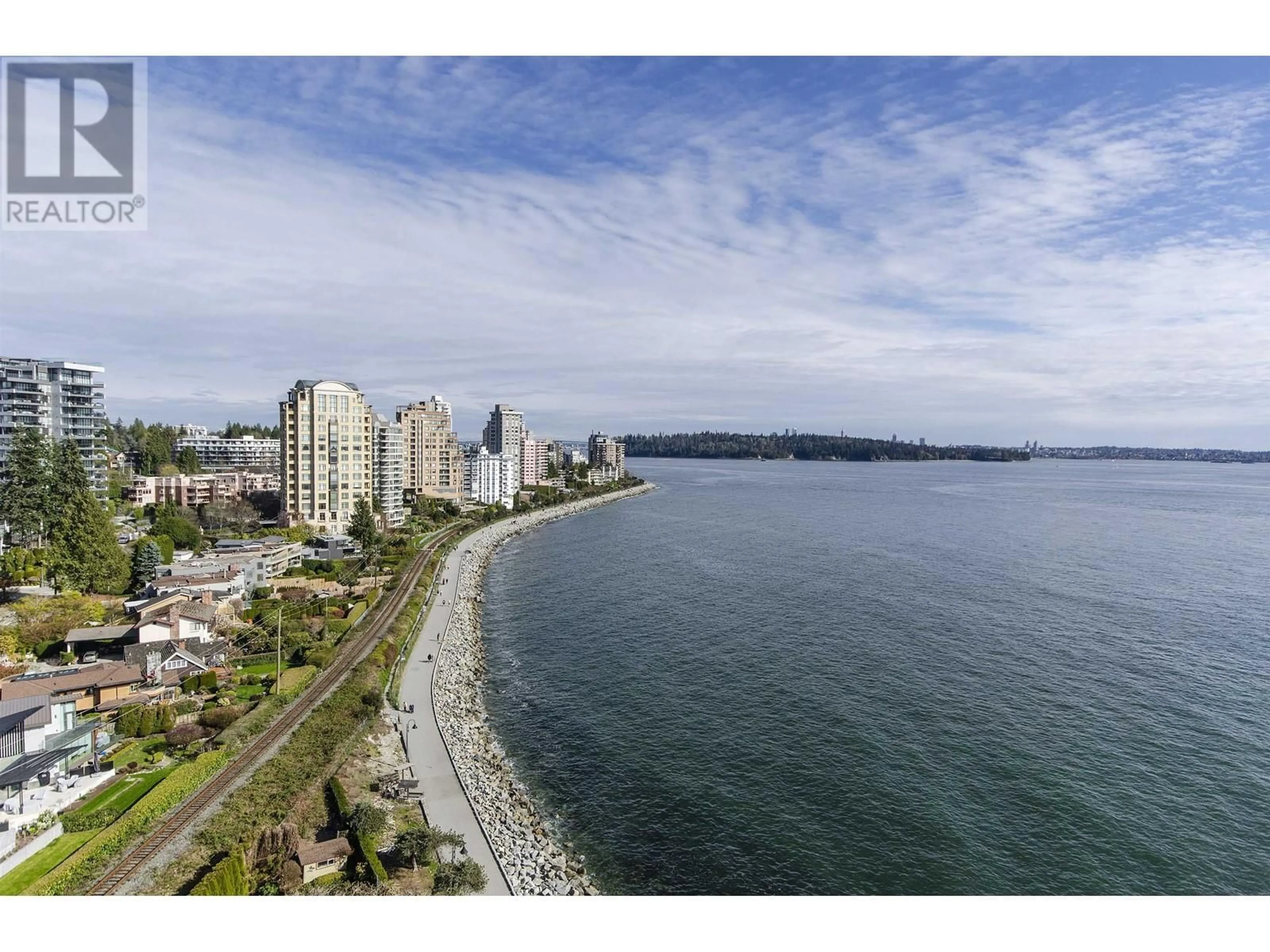 A pic from outside/outdoor area/front of a property/back of a property/a pic from drone, water/lake/river/ocean view for 1505 150 24TH STREET, West Vancouver British Columbia V7V4G8