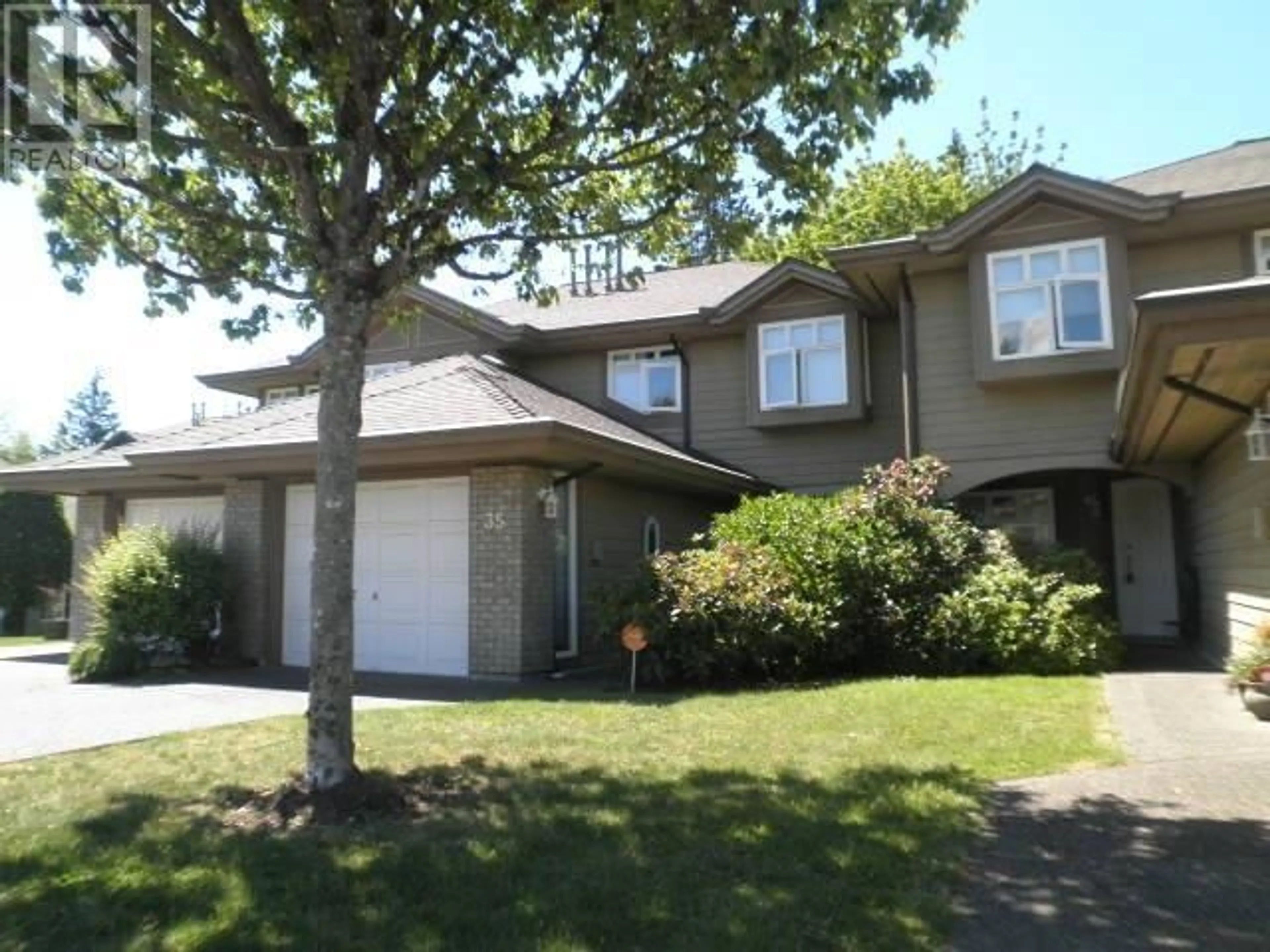 Home with vinyl exterior material, street for 35 11737 236 STREET, Maple Ridge British Columbia V4R2E5