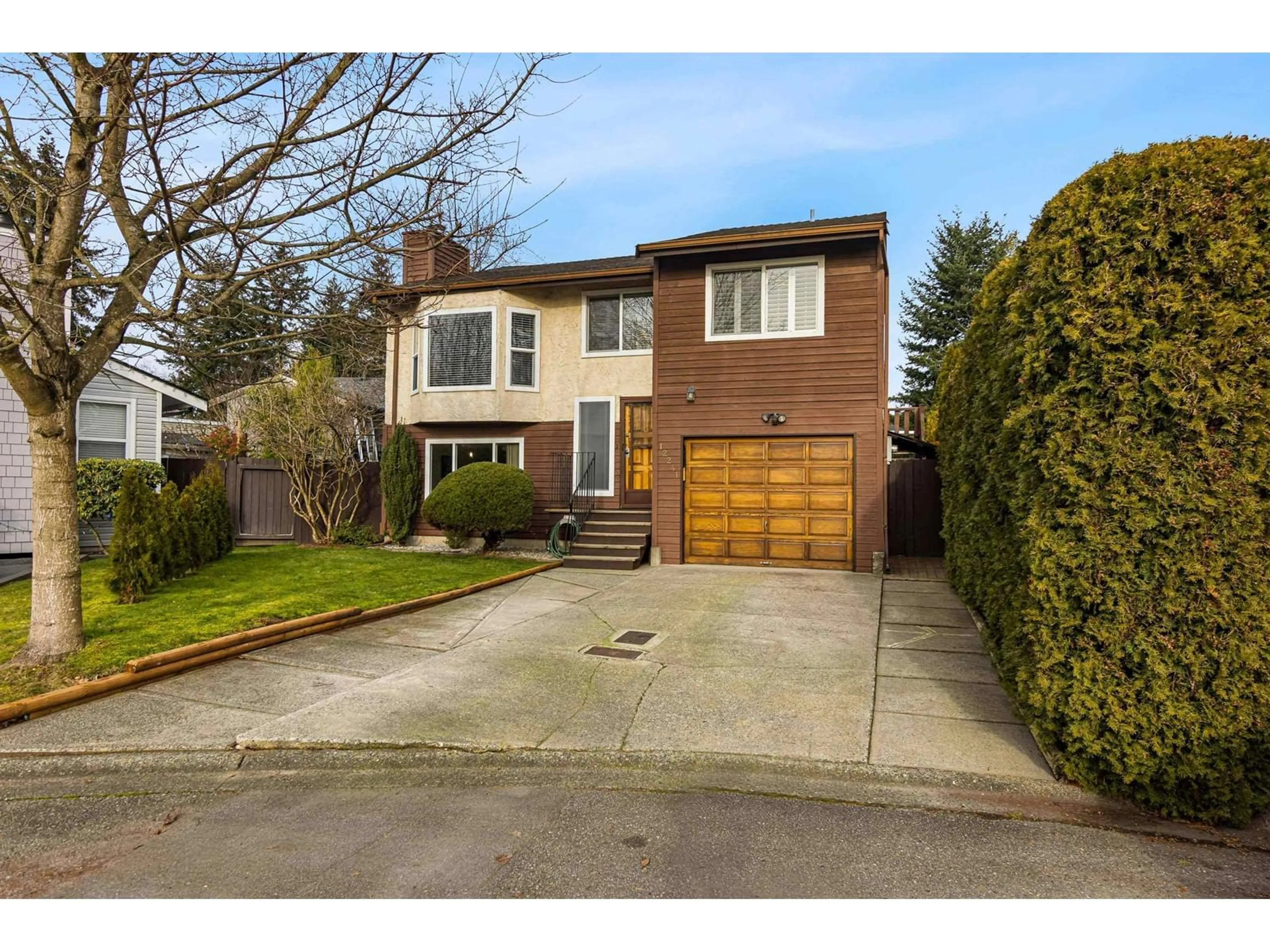 Unknown for 12241 80A AVENUE, Surrey British Columbia V3W2Z8