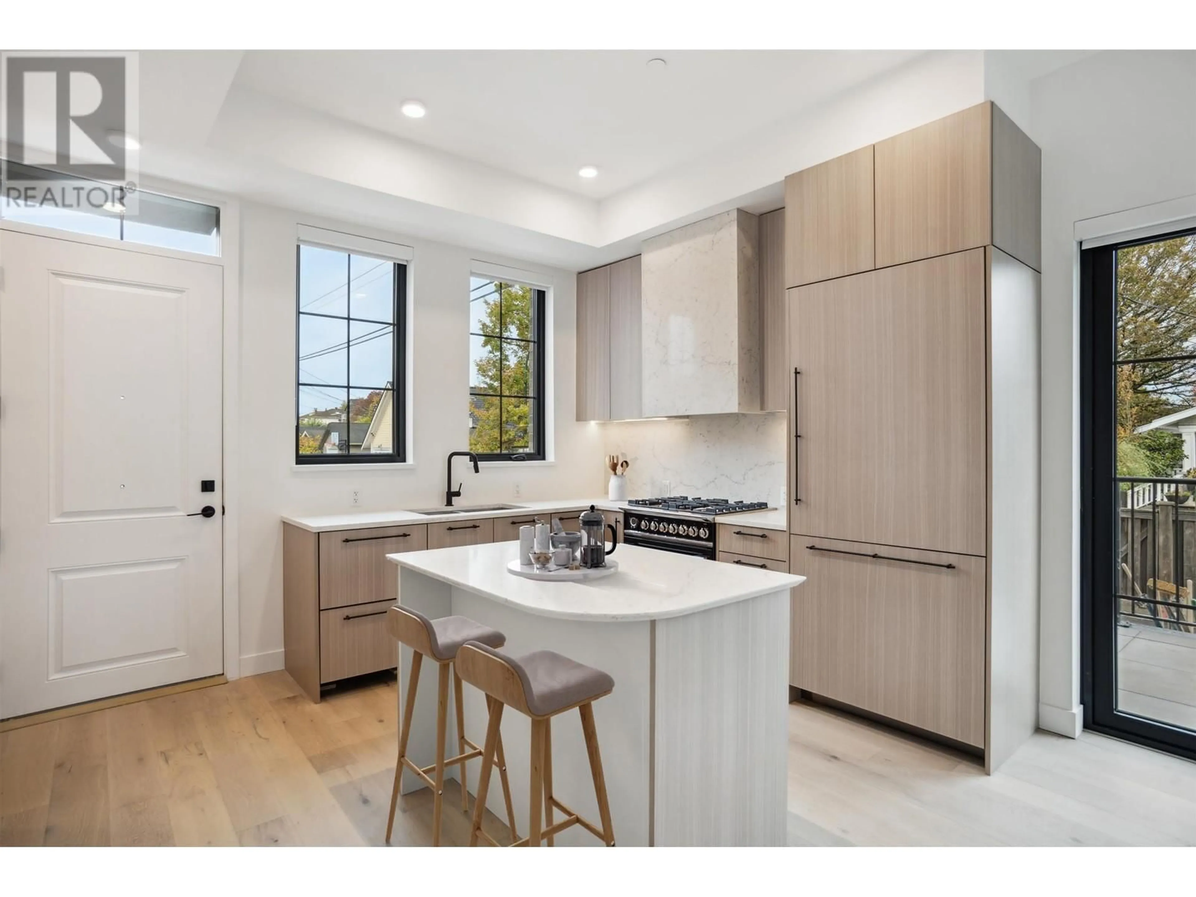 Open concept kitchen, unknown for 4078 COLUMBIA STREET, Vancouver British Columbia V5Y4B4