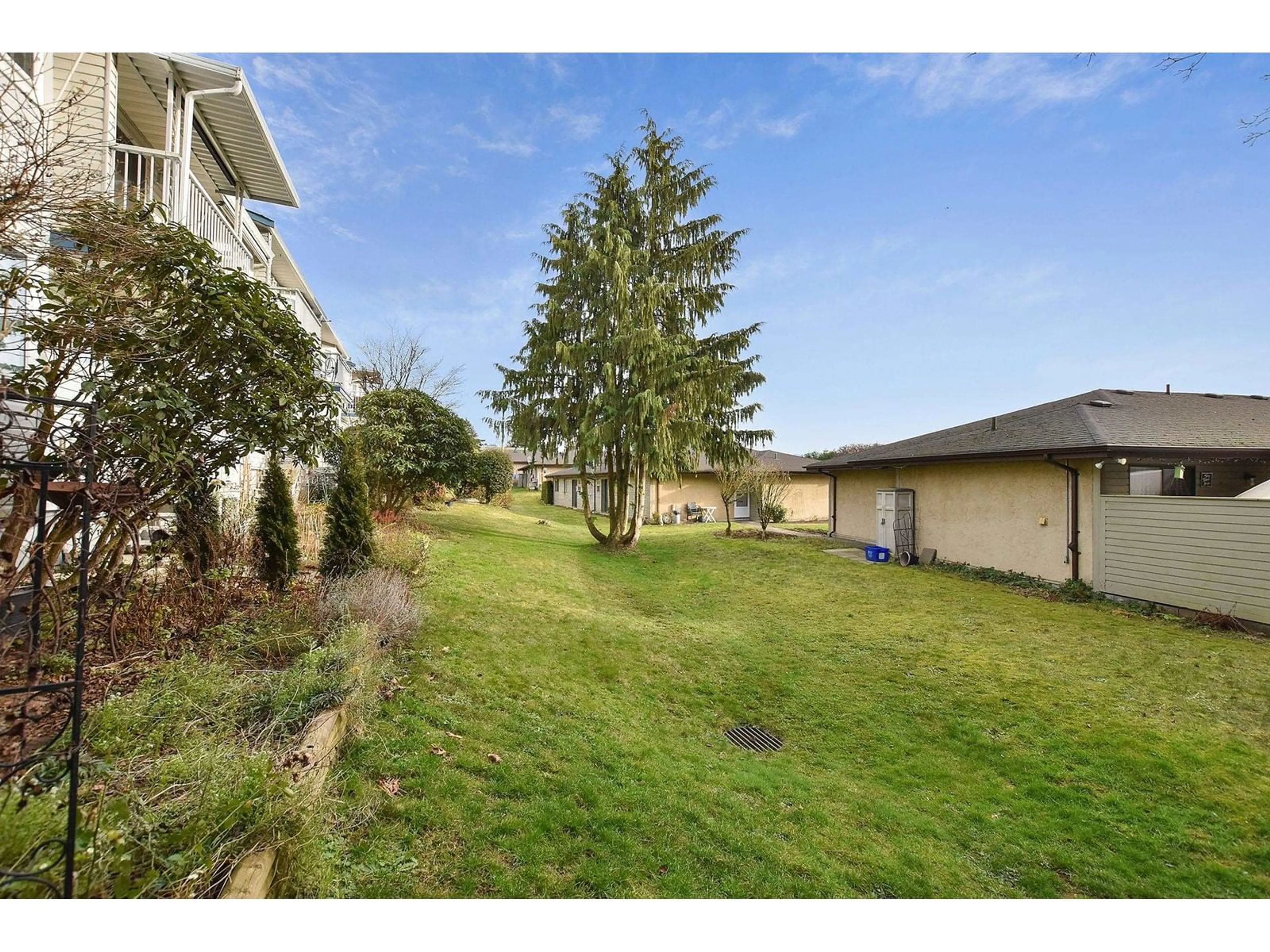 Patio, water/lake/river/ocean view for 2 32752 4TH AVENUE, Mission British Columbia V2V1R4