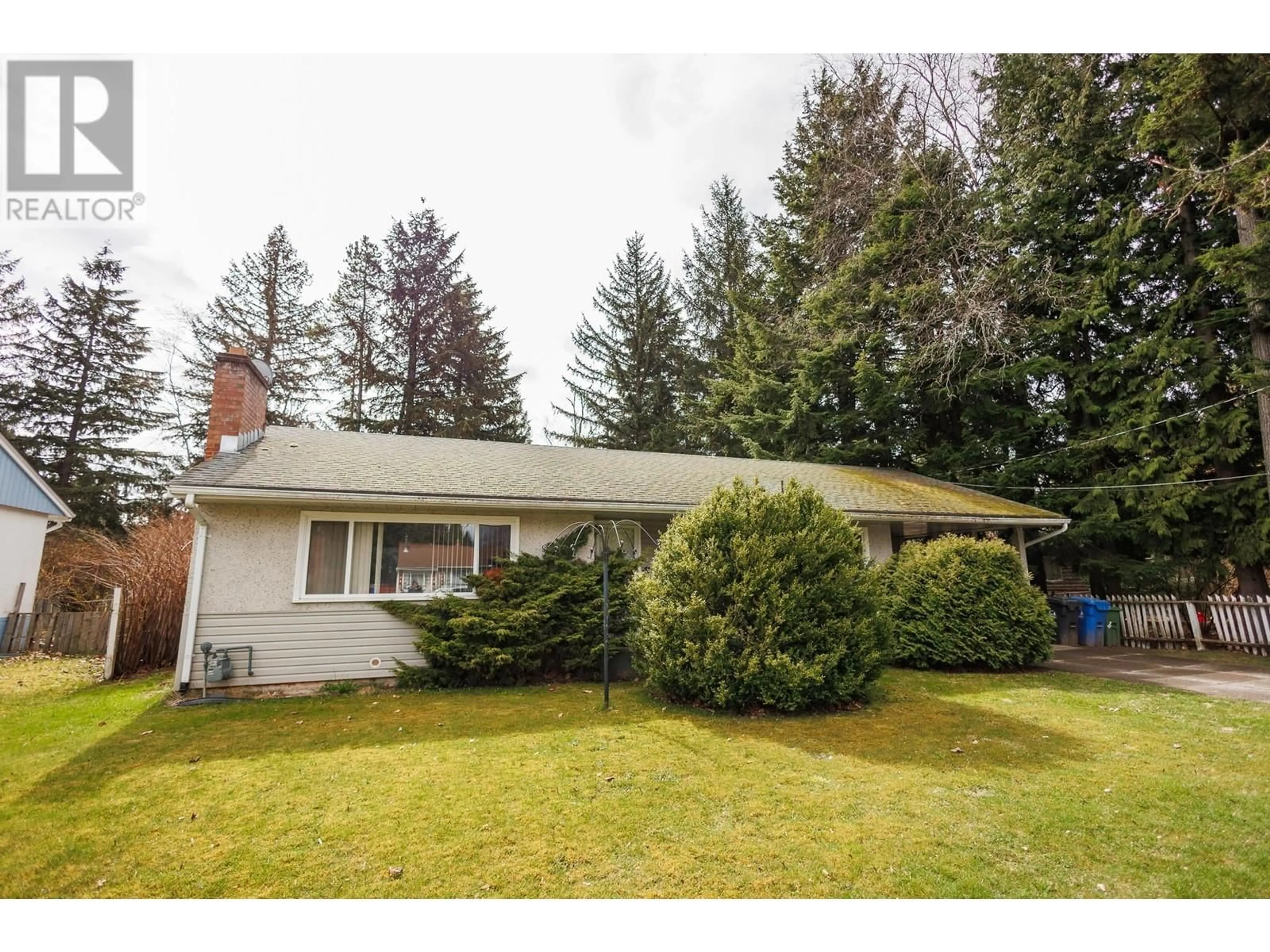 Home with vinyl exterior material, street for 4827 DAVIS AVENUE, Terrace British Columbia V8G1Y2