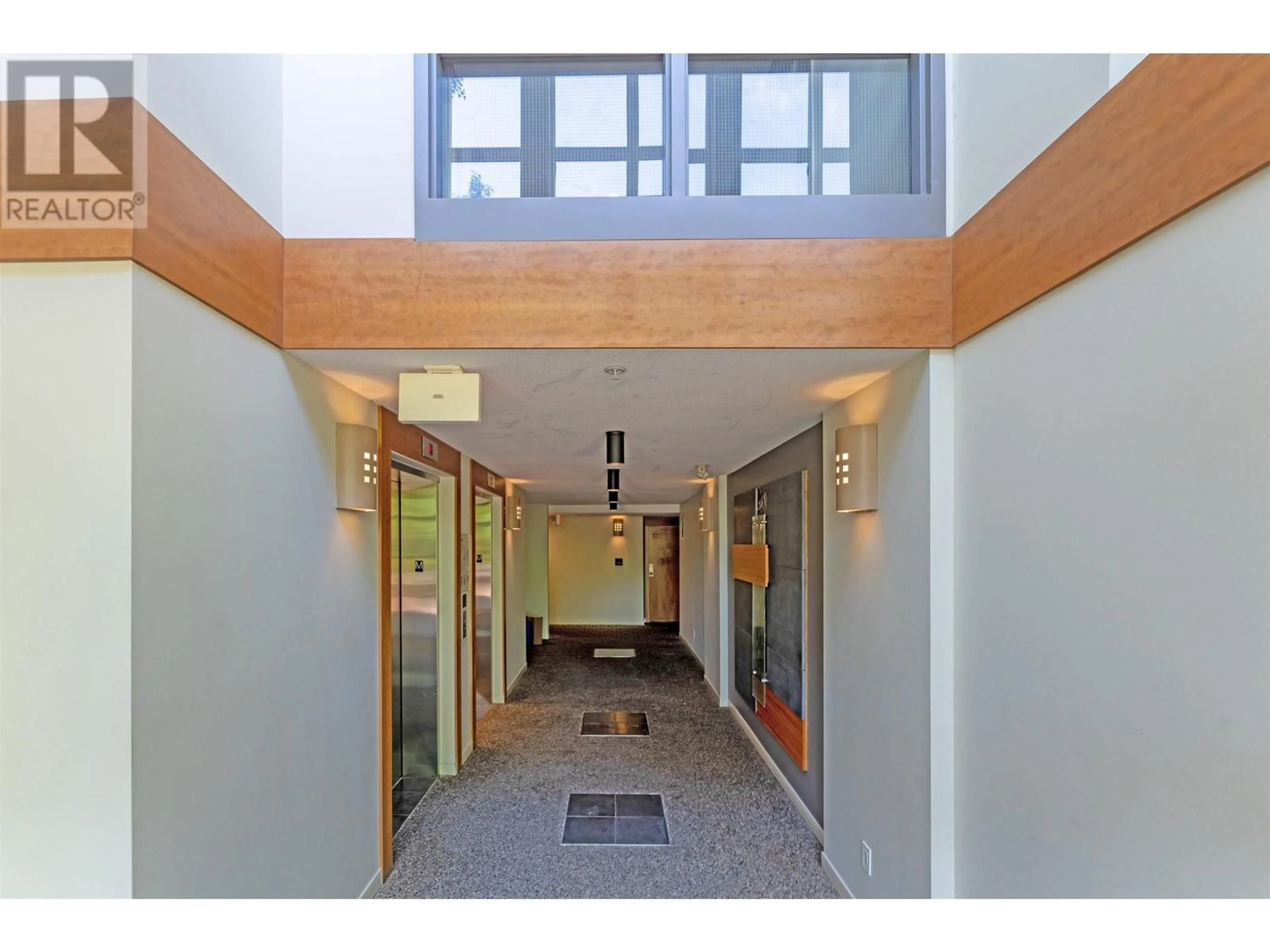 Indoor foyer for 408 8060 JONES ROAD, Richmond British Columbia V6Y4K5