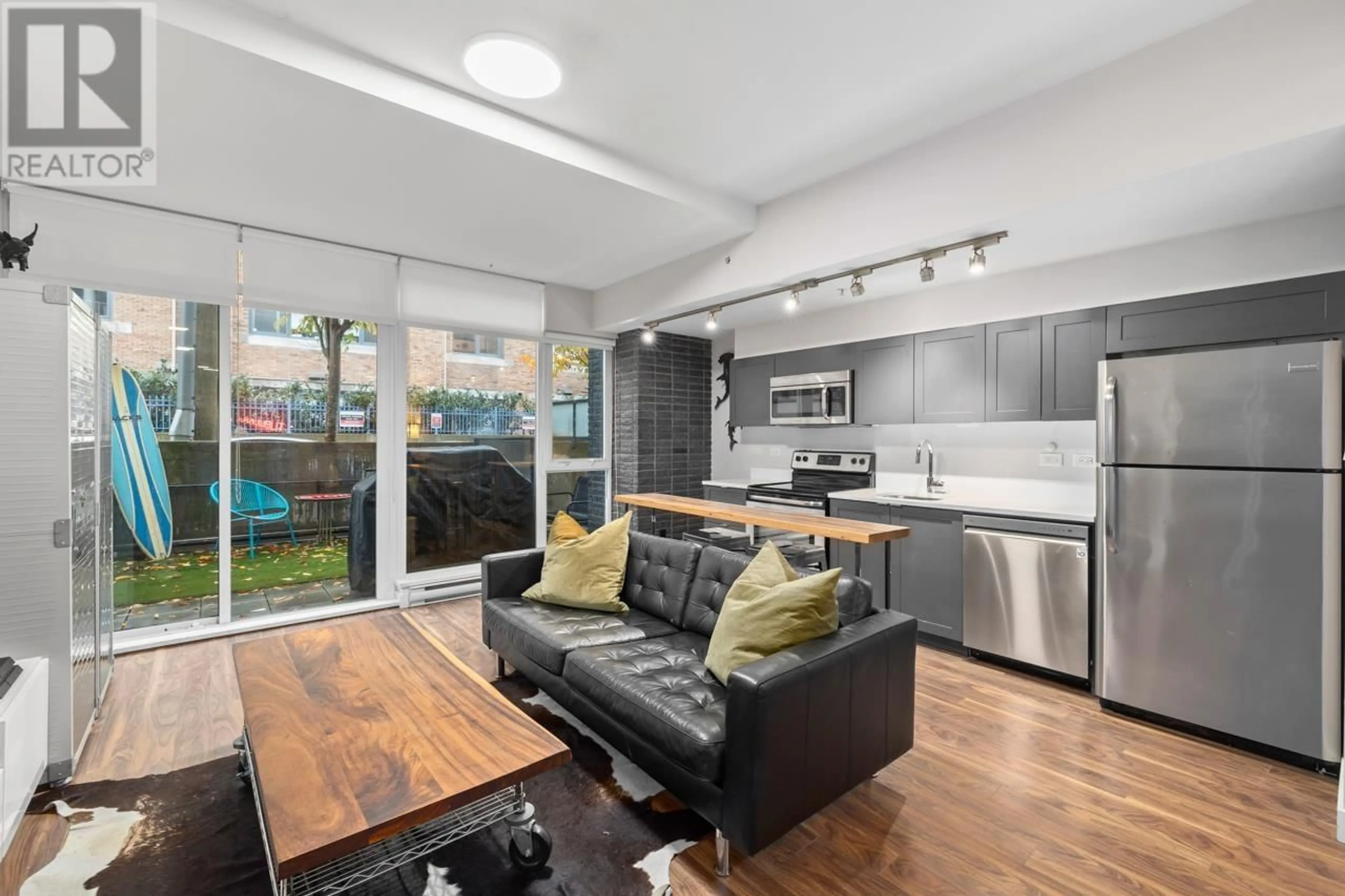 Open concept kitchen, unknown for 101 2511 QUEBEC STREET, Vancouver British Columbia V5T0B6