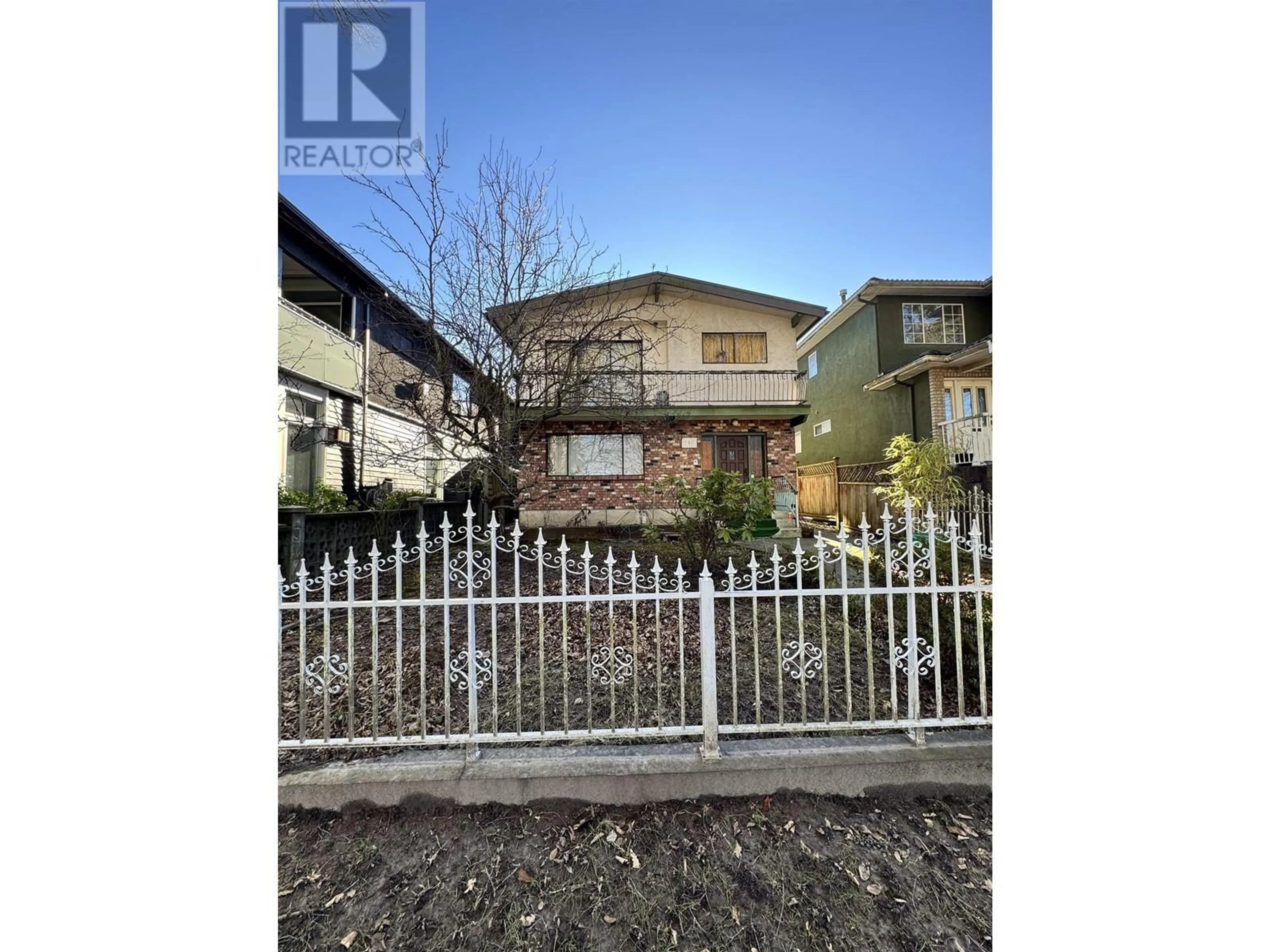 Unknown for 810 E 22ND AVENUE, Vancouver British Columbia V5V1V7