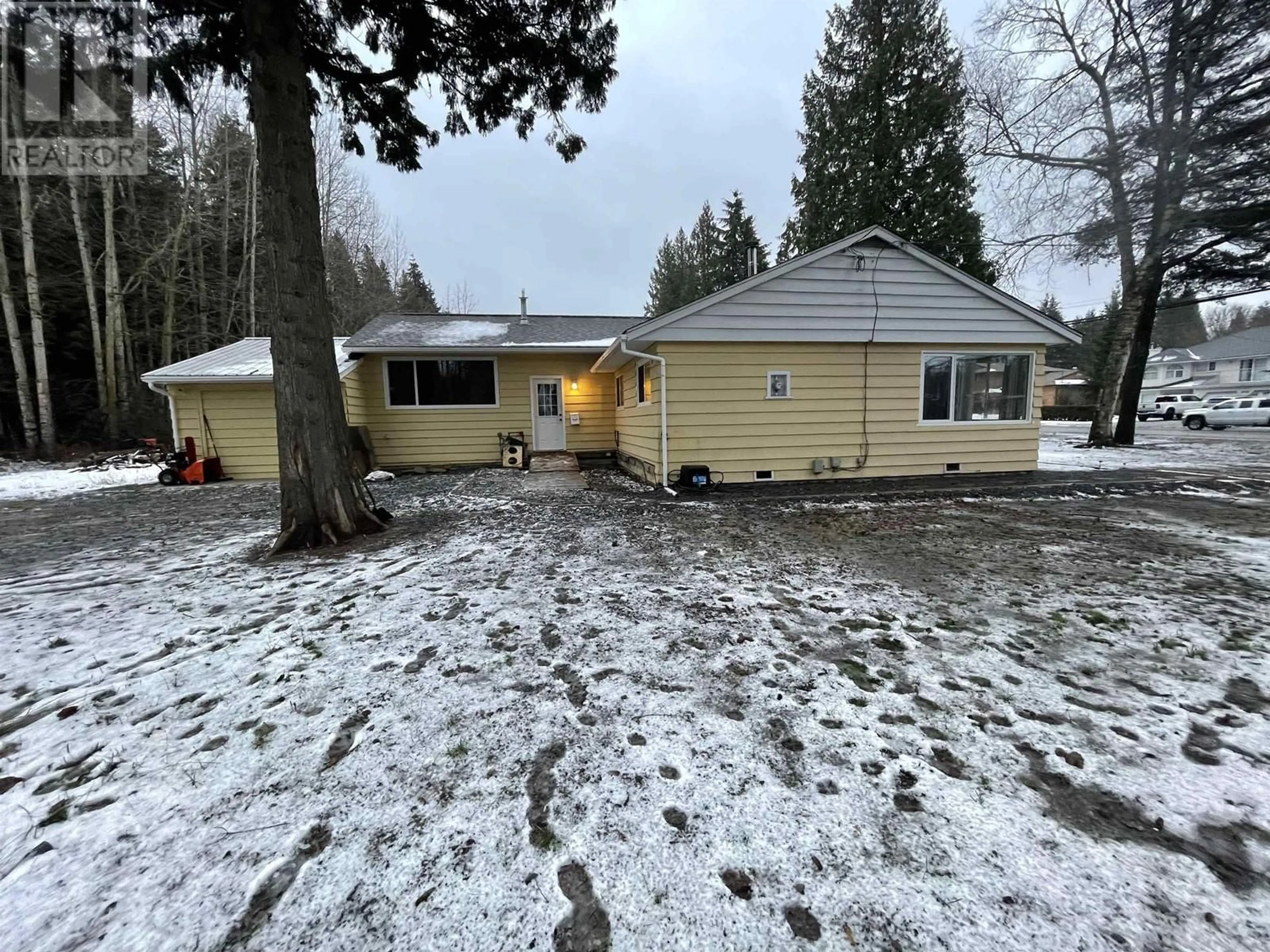 A pic from outside/outdoor area/front of a property/back of a property/a pic from drone, street for 4736 HALLIWELL AVENUE, Terrace British Columbia V8G2J3