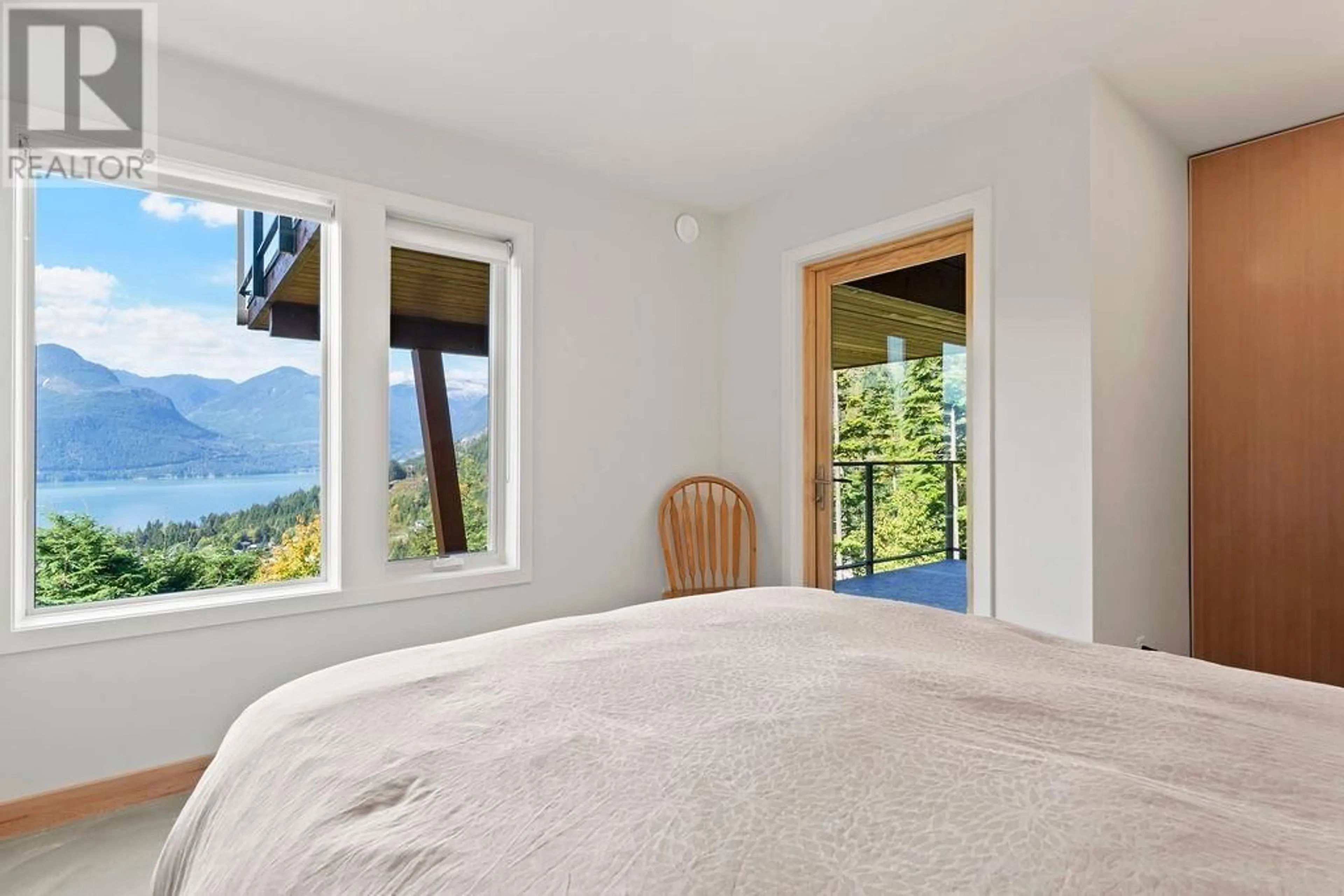 Bedroom with bed, carpet floor for 1135 COPPER DRIVE, Britannia Beach British Columbia V8B1J2