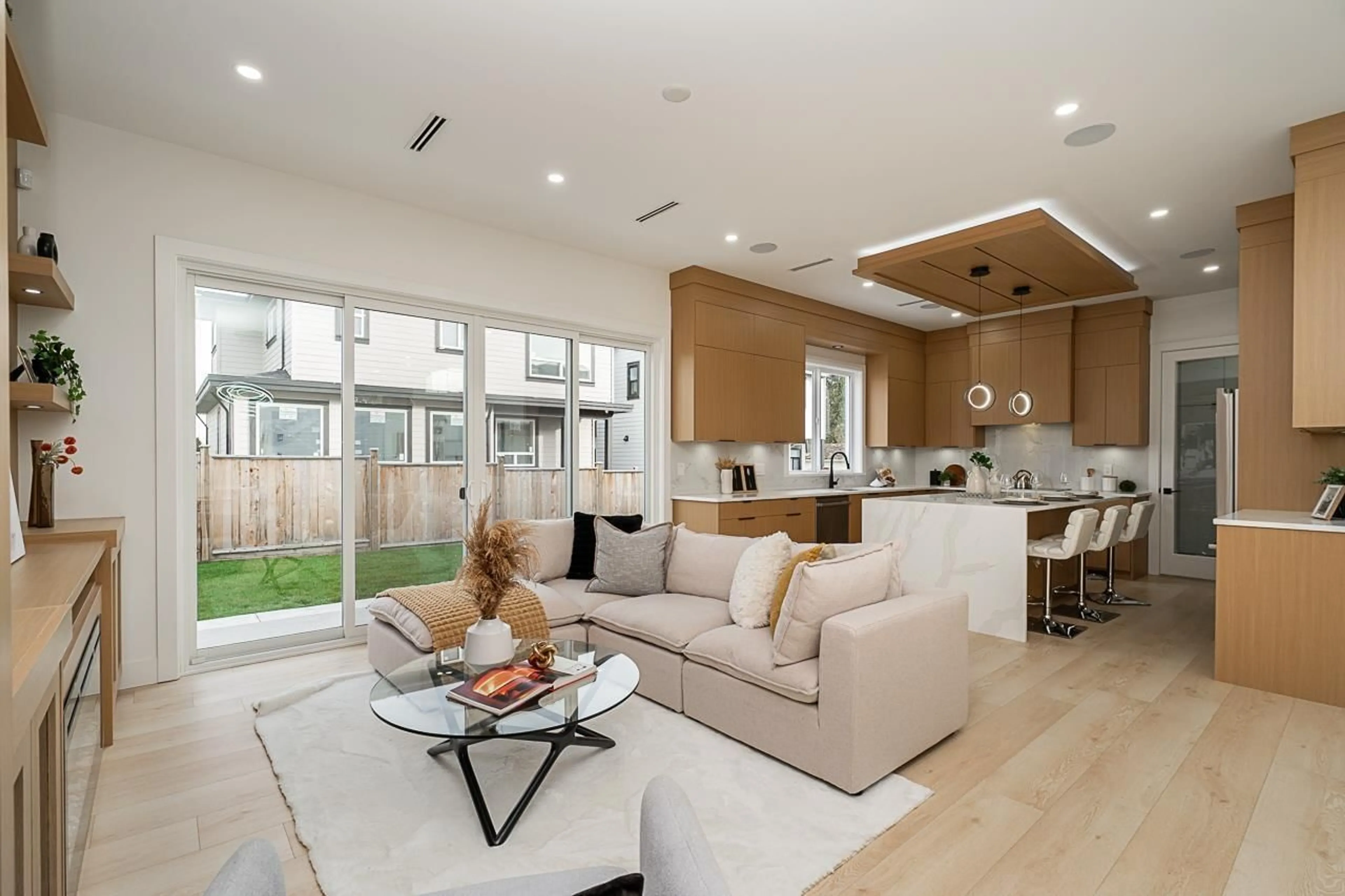 Living room with furniture, unknown for 7128 204, Langley British Columbia V2Y3S7