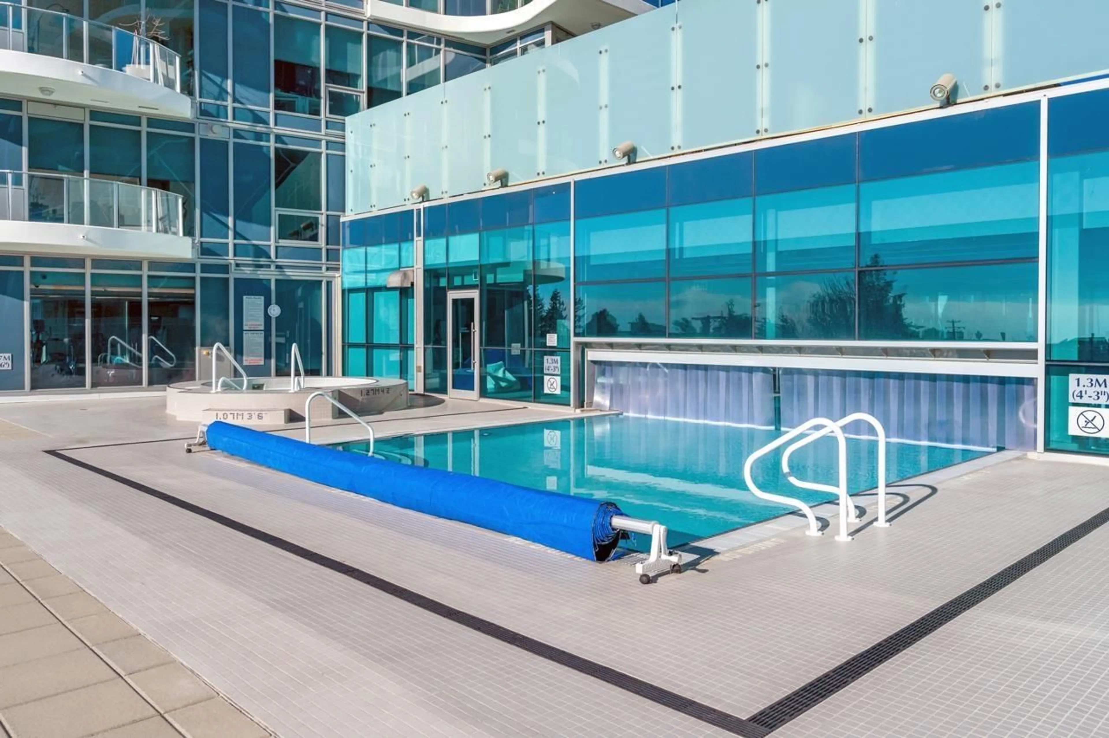 Pool for 405 - 1500 MARTIN, Surrey British Columbia V4B0C2