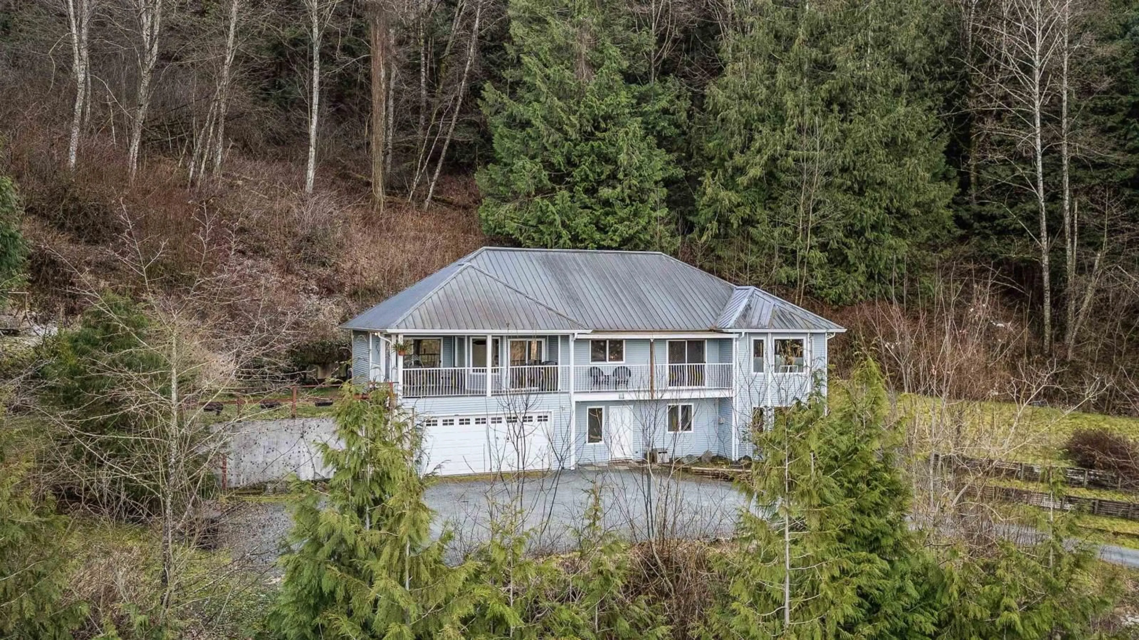 A pic from outside/outdoor area/front of a property/back of a property/a pic from drone, water/lake/river/ocean view for 47868 ELK VIEW ROAD|Ryder Lake, Chilliwack British Columbia V2R4S5