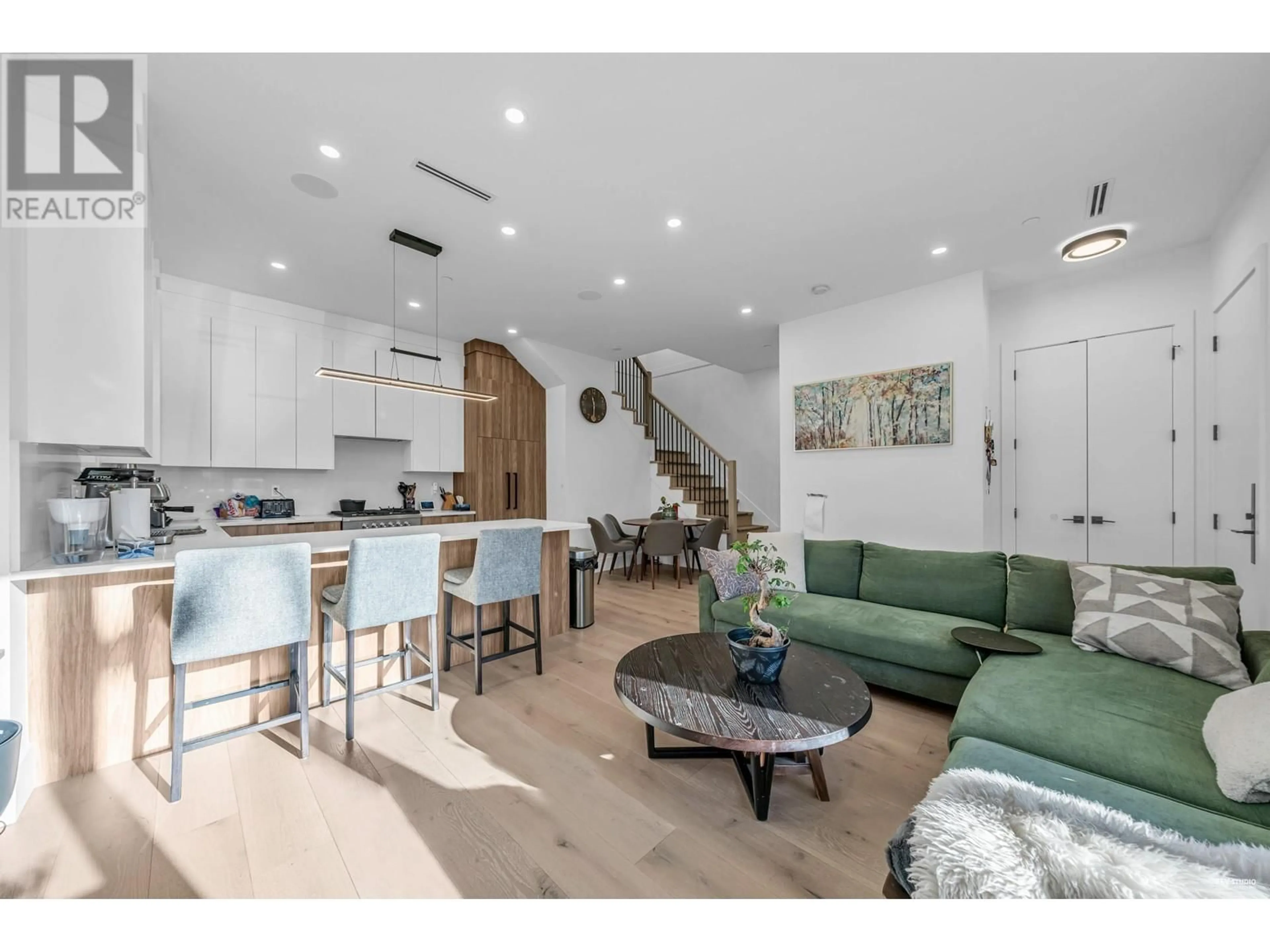 Open concept kitchen, unknown for 1907 40TH AVENUE, Vancouver British Columbia V5P1J1