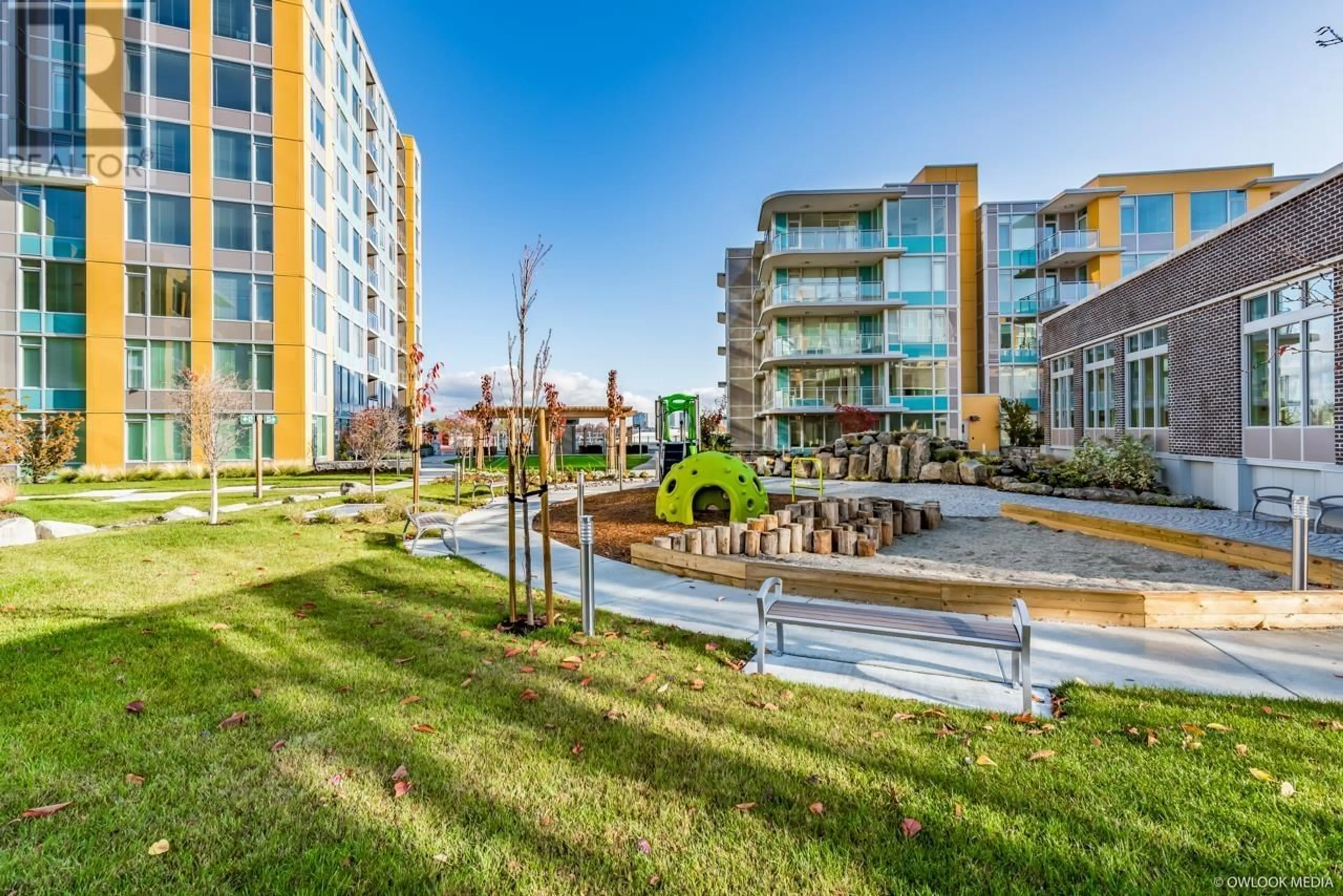 Patio, unknown for 310 - 7688 ALDERBRIDGE WAY, Richmond British Columbia V6X0P7