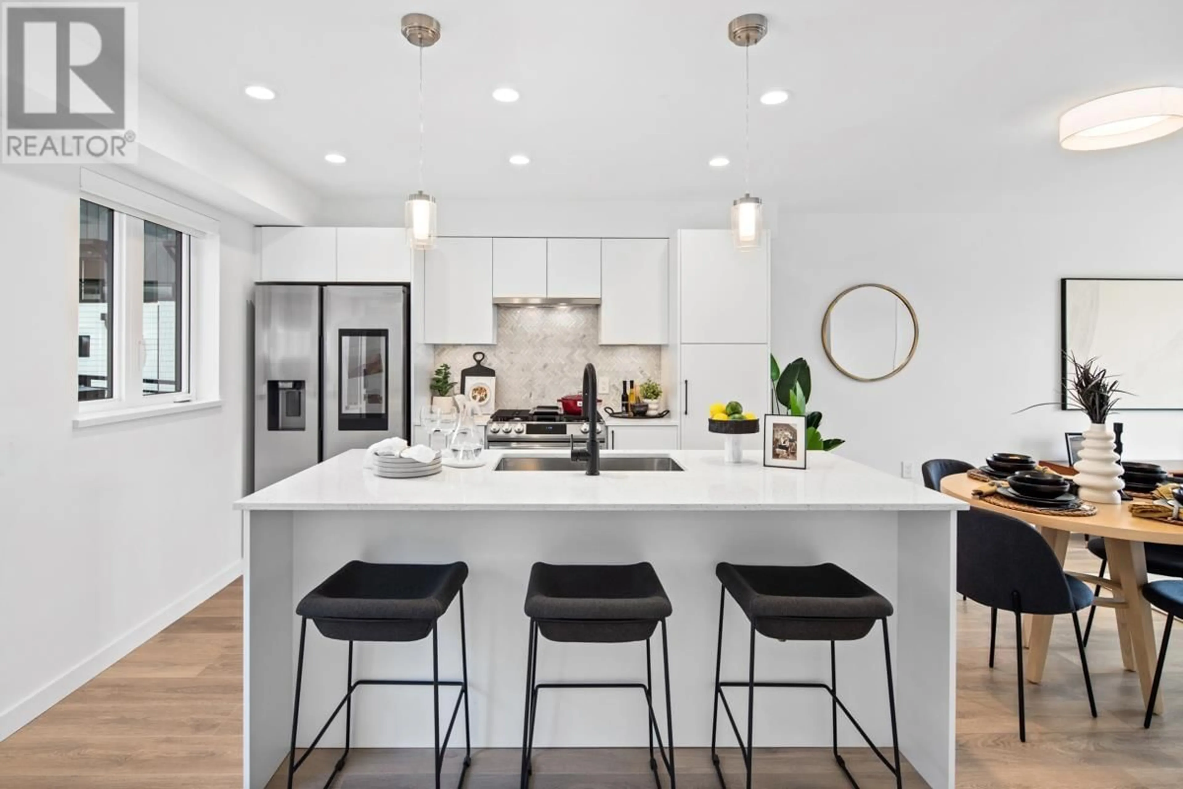 Contemporary kitchen, ceramic/tile floor for 353 - 555 2ND STREET, North Vancouver British Columbia V7L1E1