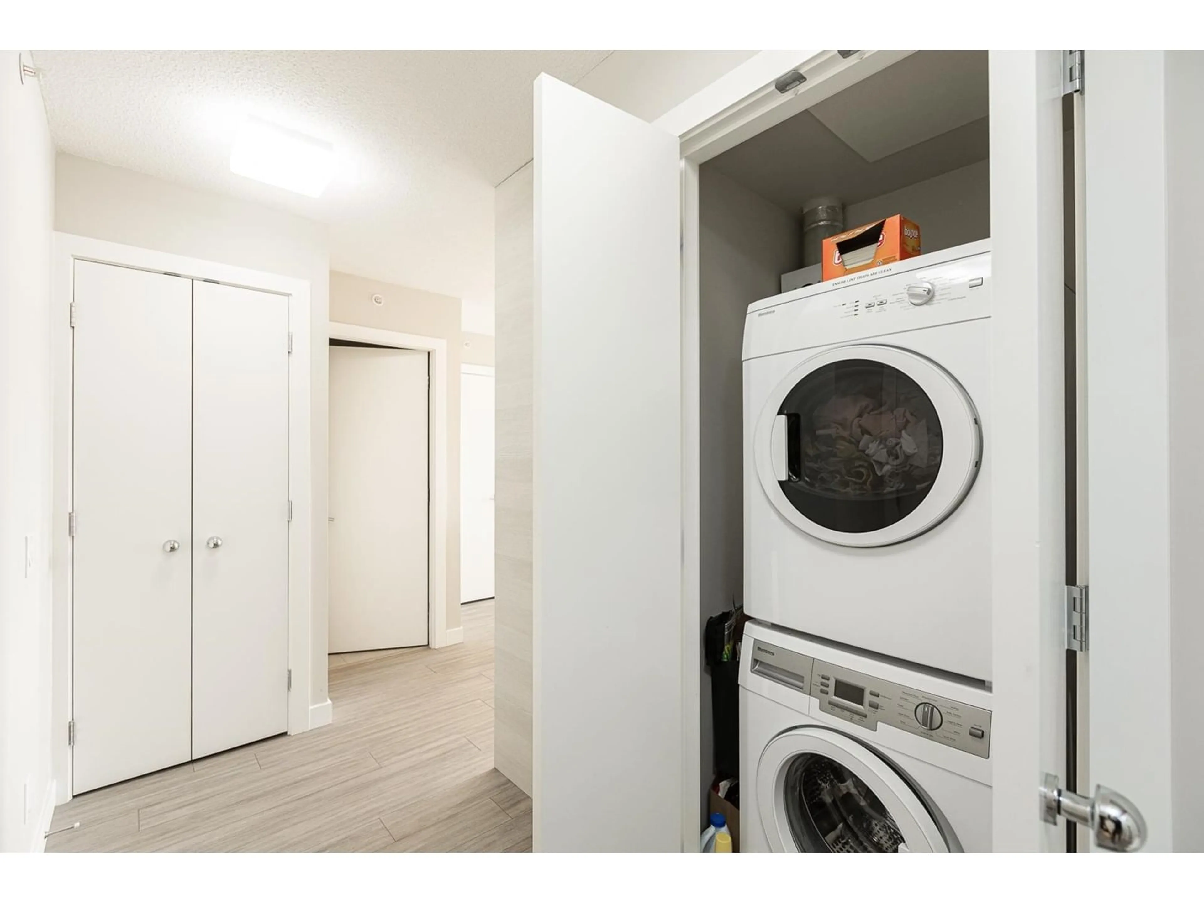Laundry room for 2008 - 13398 104, Surrey British Columbia V3T1V6