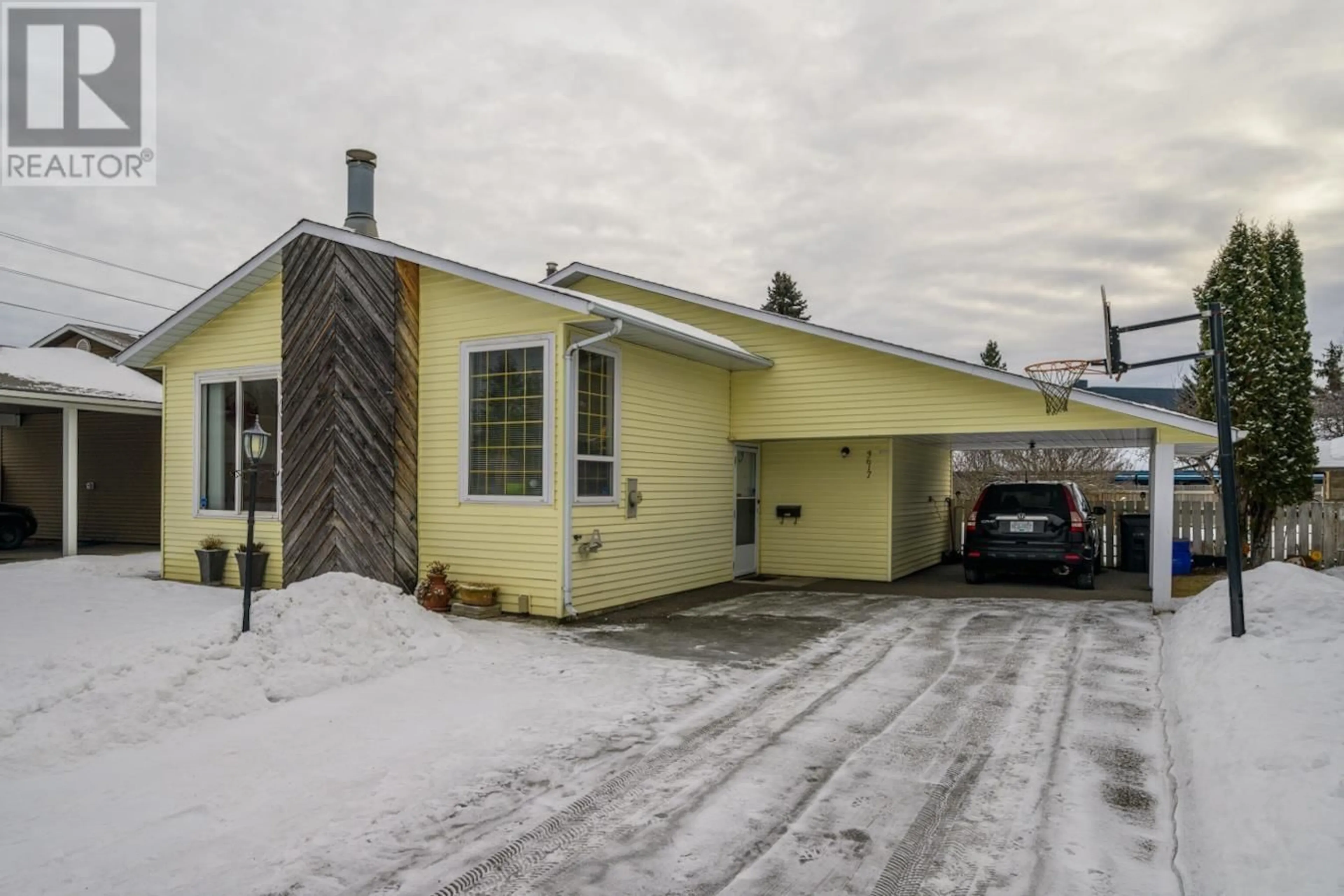 Indoor garage for 3617 JAMES DRIVE, Prince George British Columbia V2N4R9