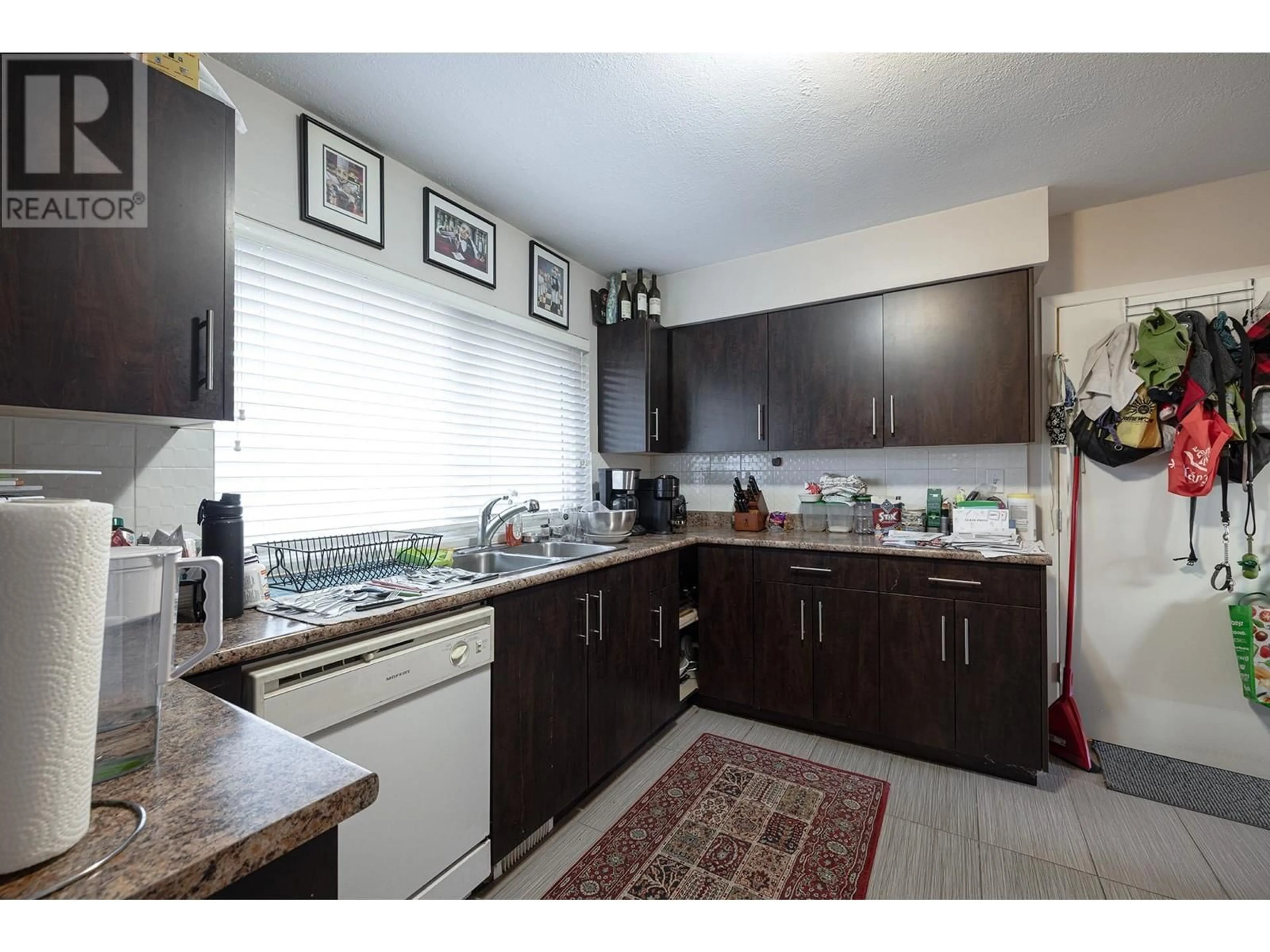 Standard kitchen, unknown for 3871 YOUNGMORE ROAD, Richmond British Columbia V7C1R5