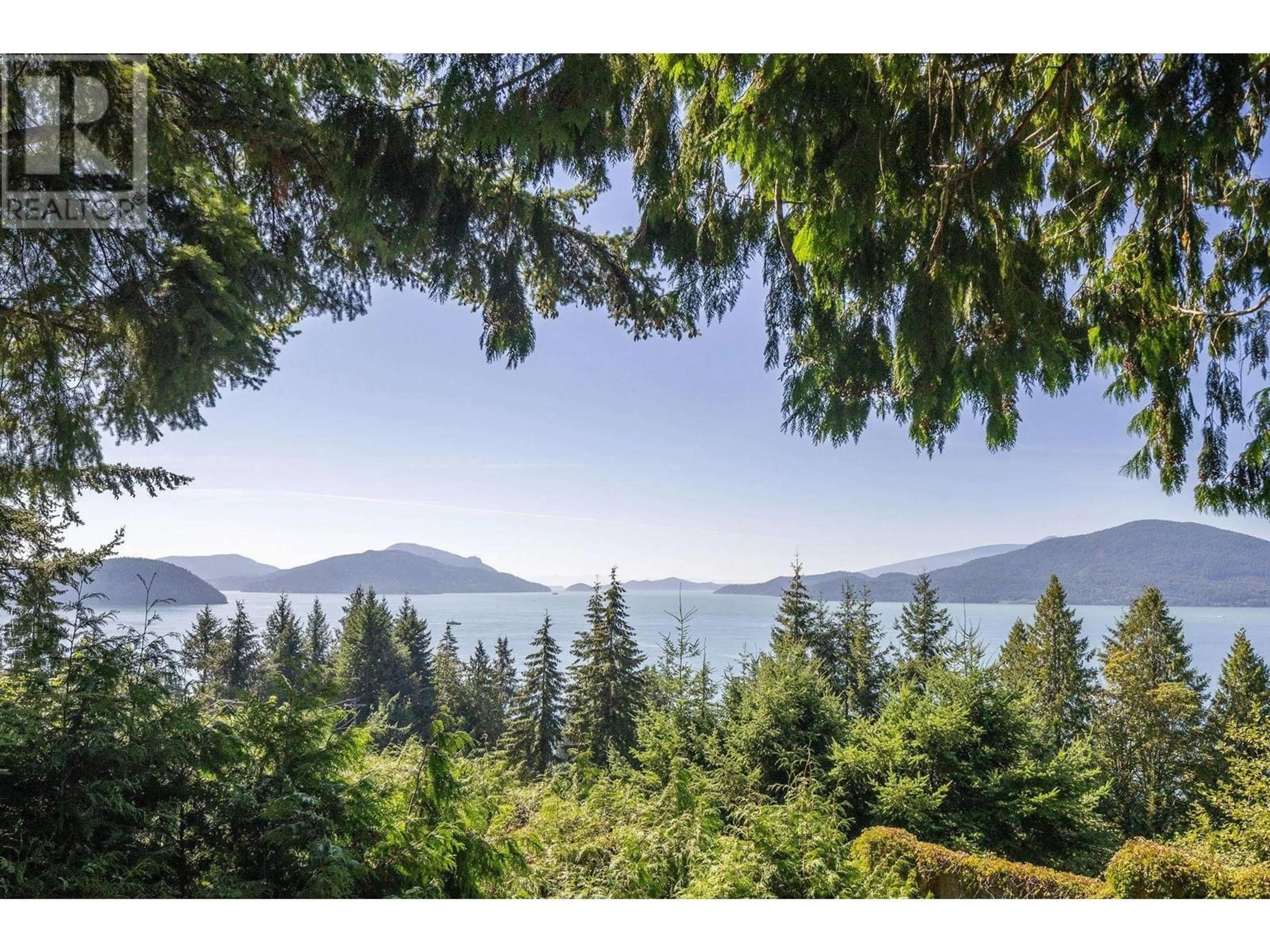 A pic from outside/outdoor area/front of a property/back of a property/a pic from drone, water/lake/river/ocean view for 330 BAYVIEW ROAD, Lions Bay British Columbia V0N2E0