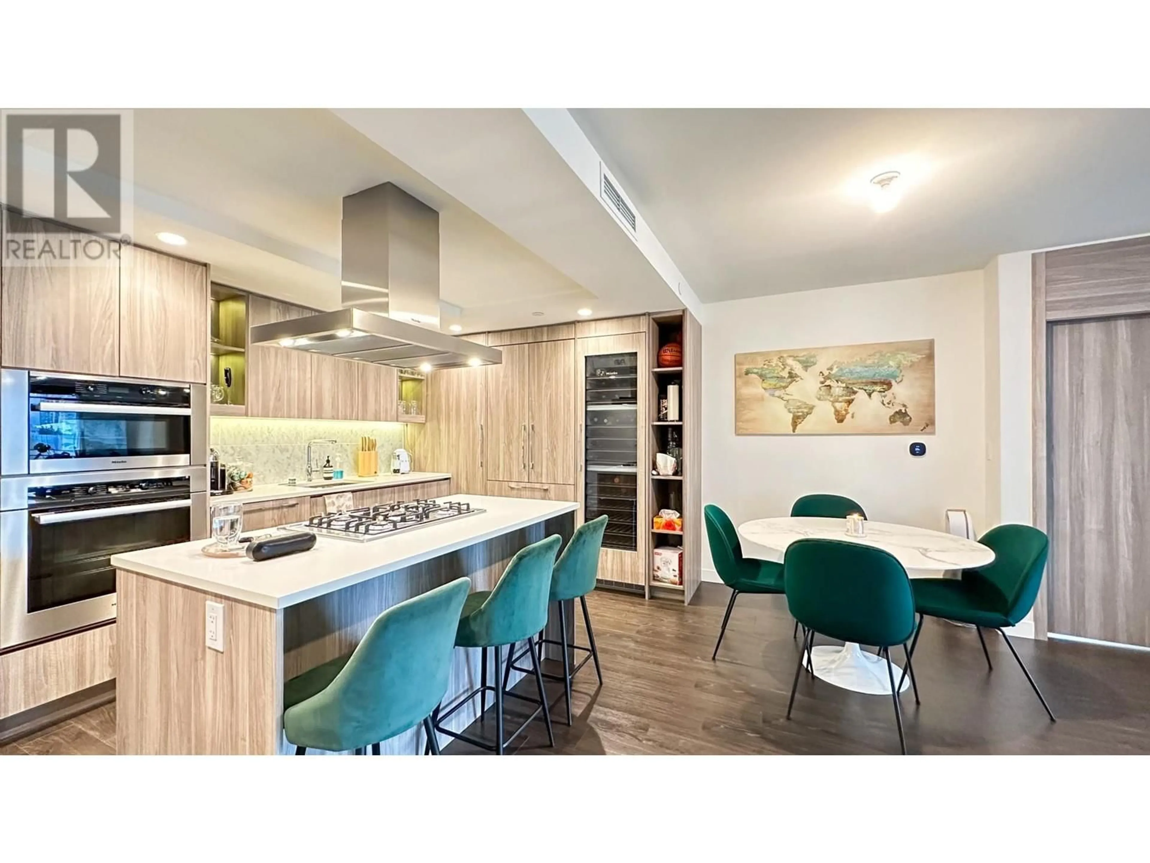 Contemporary kitchen, unknown for 407 1768 COOK STREET, Vancouver British Columbia V5Y0N3