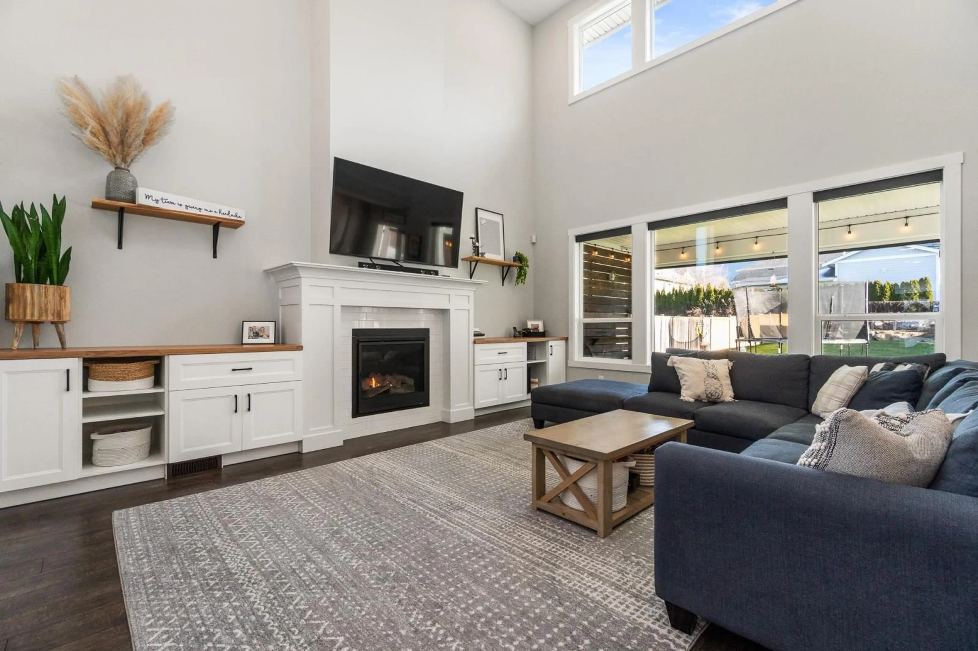 Living room with furniture, unknown for 10134 PARKWOOD DRIVE|Rosedale, Rosedale British Columbia V0X1X1