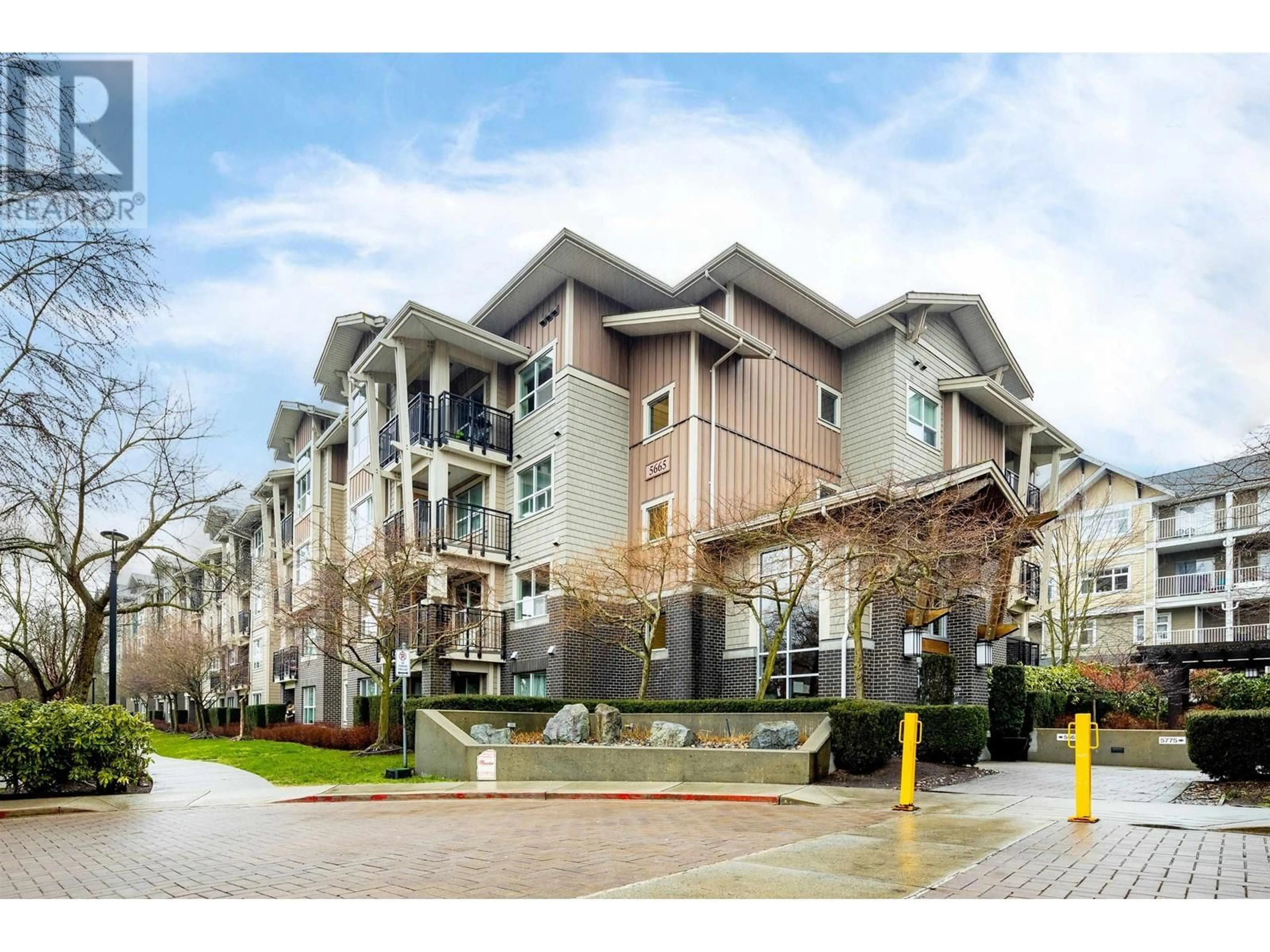 Unknown for 307 - 5665 IRMIN STREET, Burnaby British Columbia V5J0C4