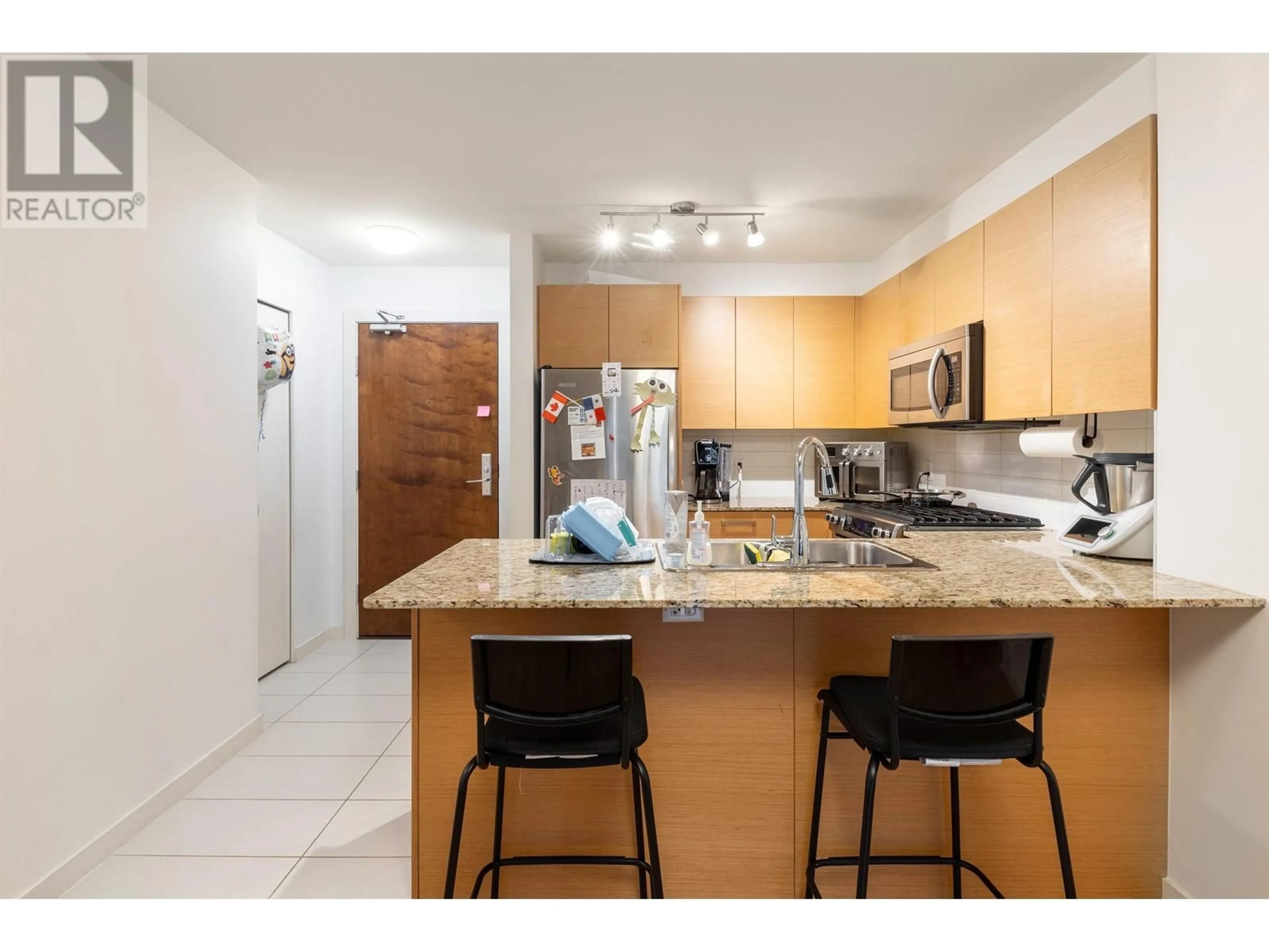 Standard kitchen, unknown for 307 5665 IRMIN STREET, Burnaby British Columbia V5J0C4