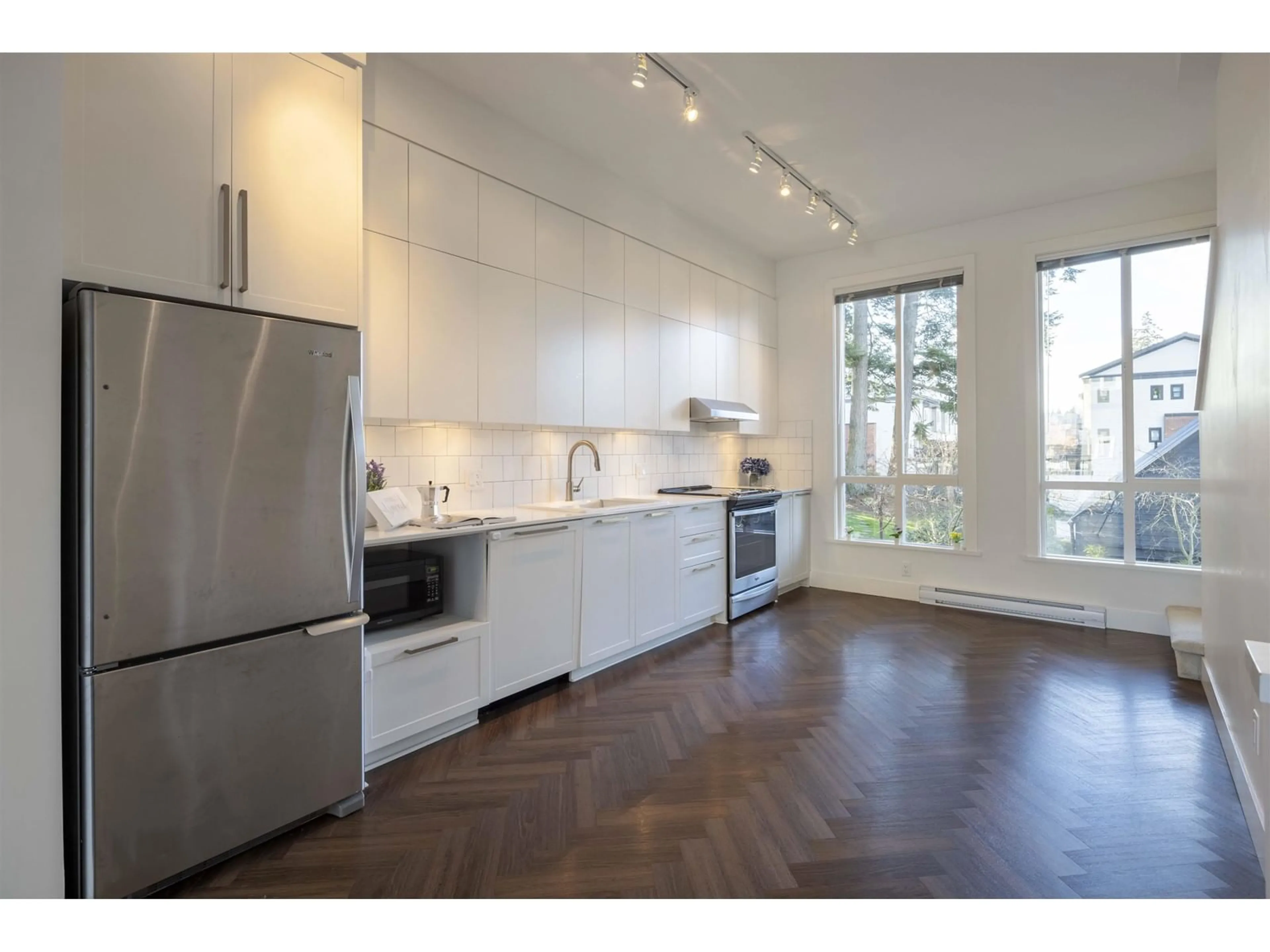 Open concept kitchen, unknown for 35 15938 27 AVENUE, Surrey British Columbia V3Z0T2