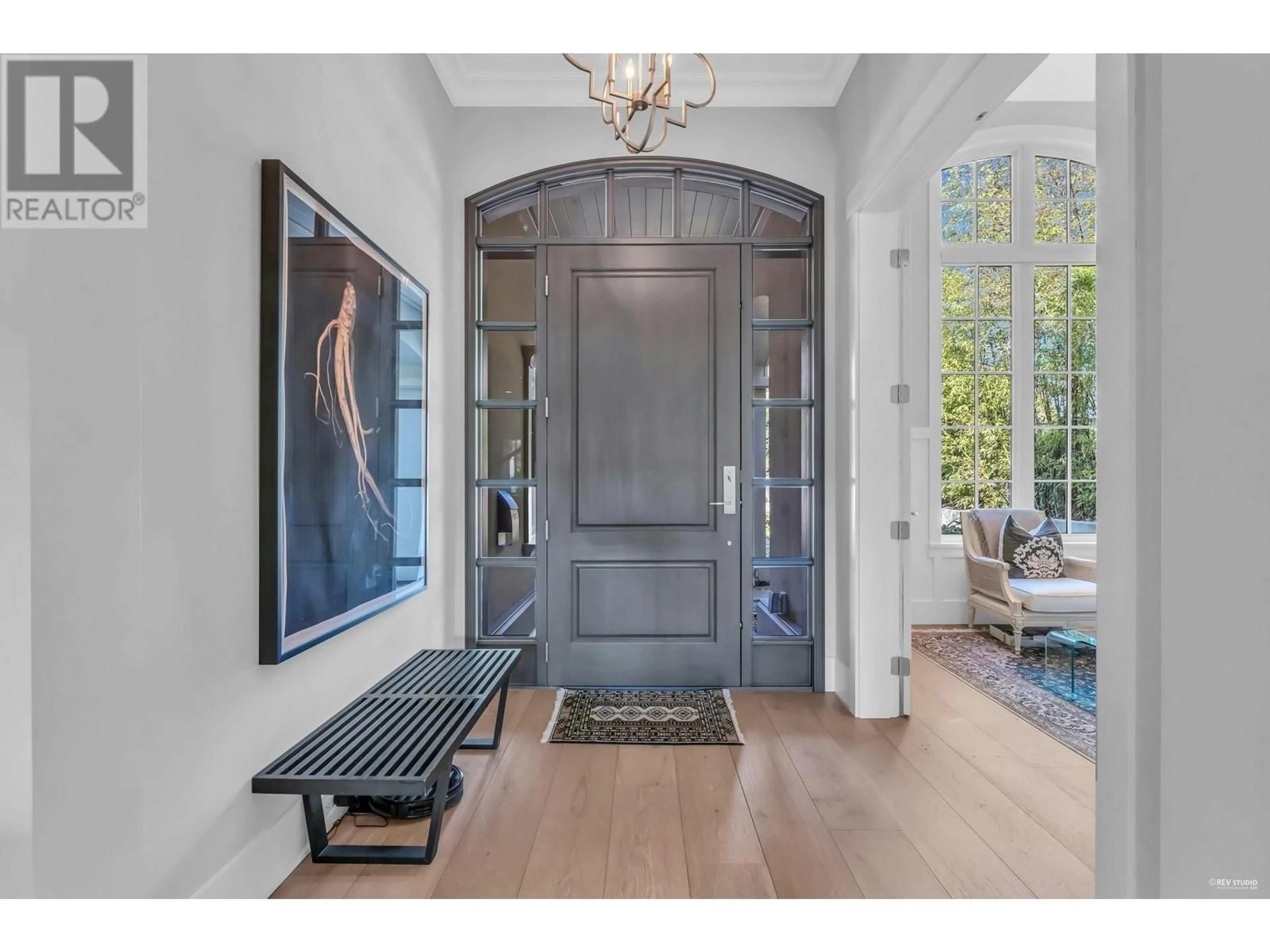 Indoor entryway for 2346 JEFFERSON AVENUE, West Vancouver British Columbia V7V2B2