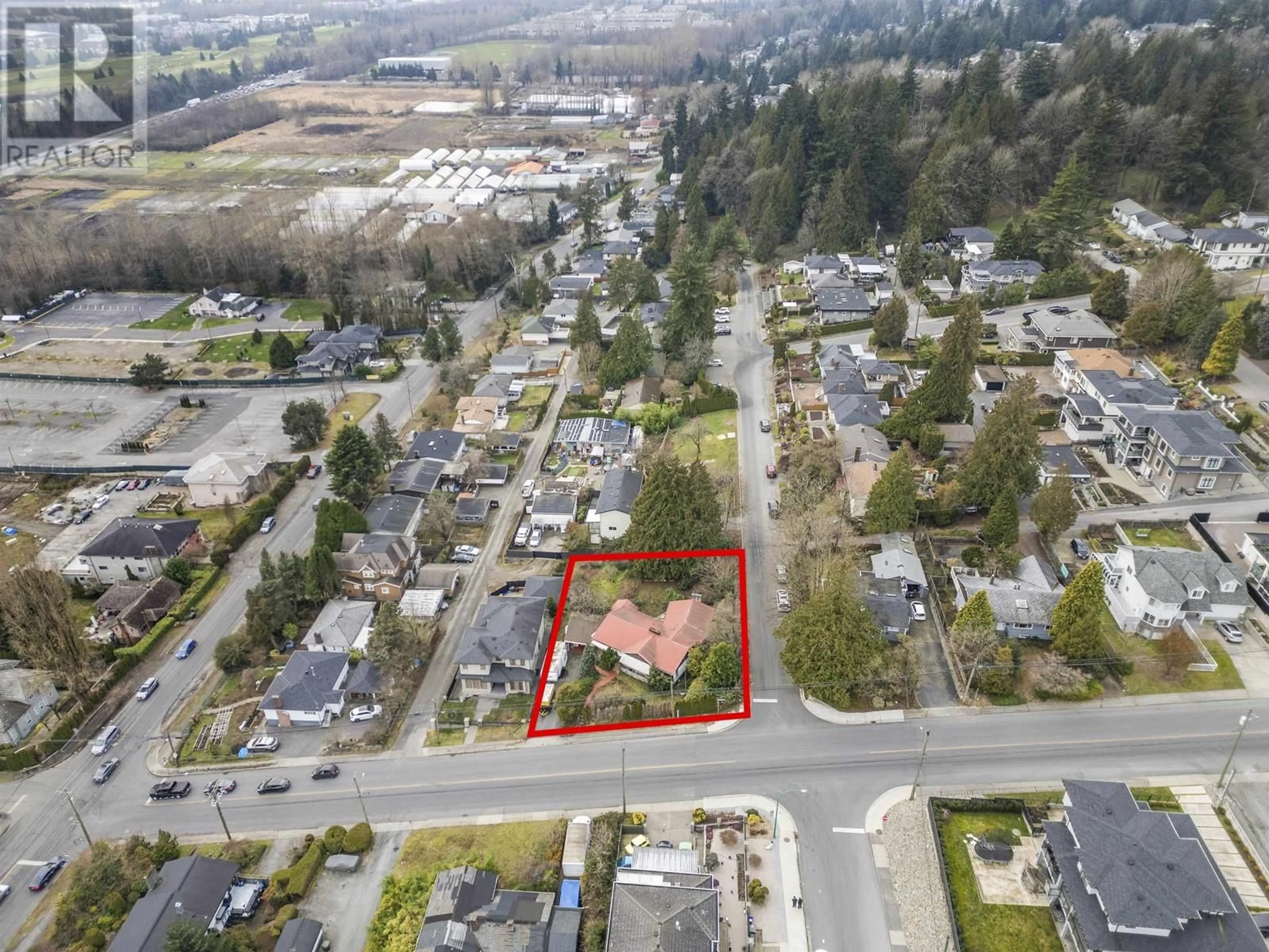 A pic from outside/outdoor area/front of a property/back of a property/a pic from drone, street for 8515 ROYAL OAK AVENUE, Burnaby British Columbia V5J4L5