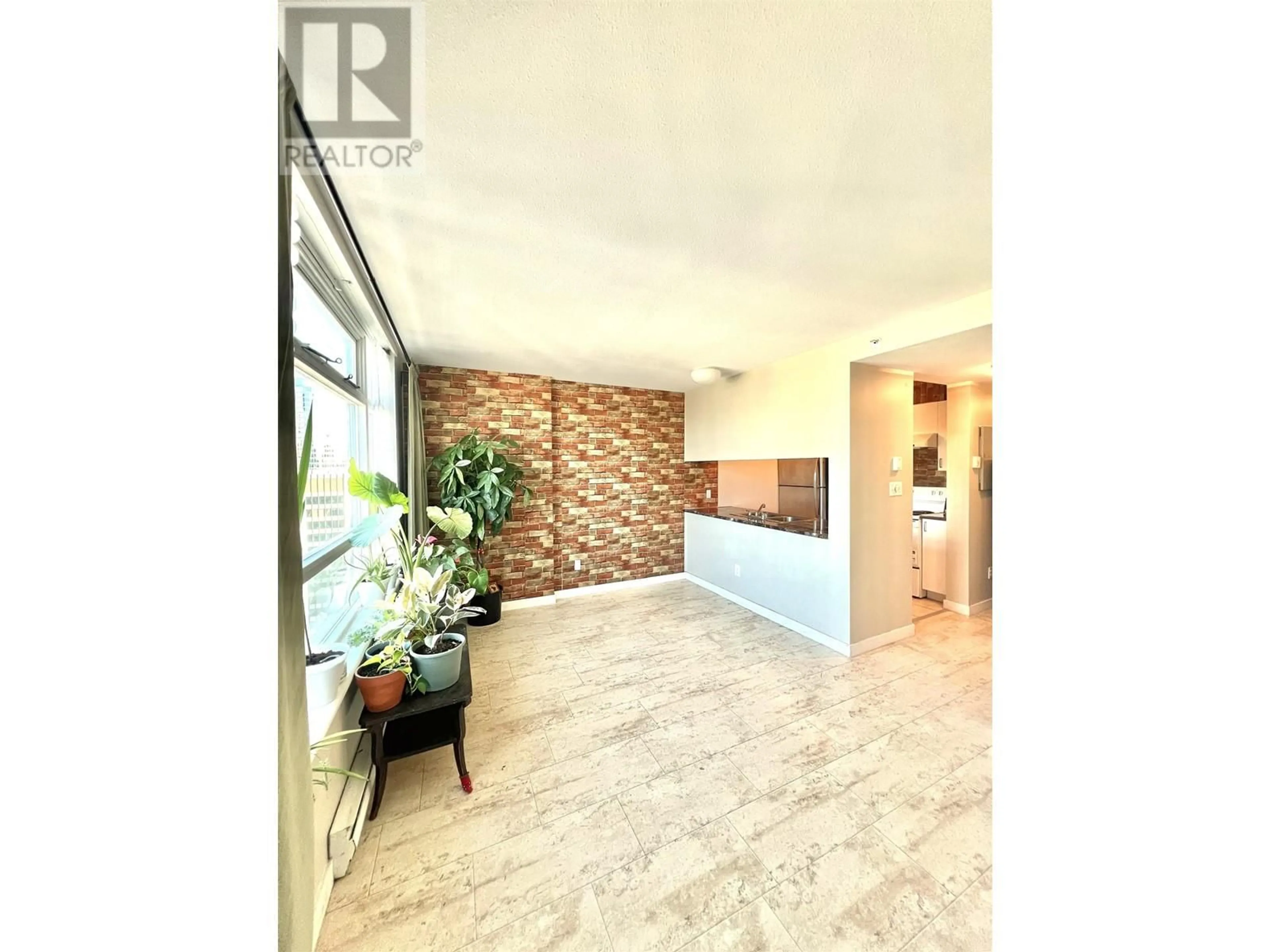 Indoor foyer for 2501 438 SEYMOUR STREET, Vancouver British Columbia V6B6H4