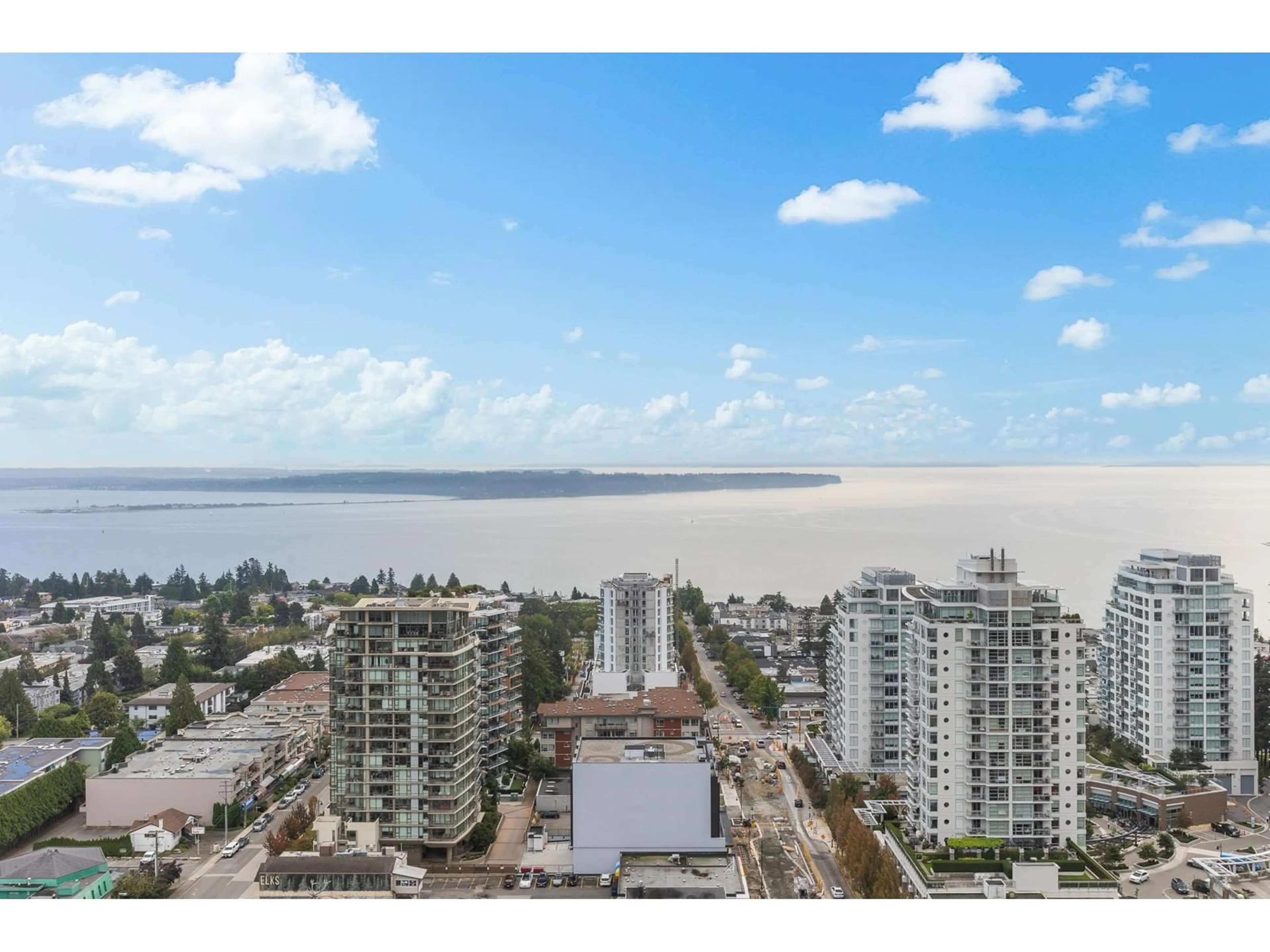 A pic from outside/outdoor area/front of a property/back of a property/a pic from drone, water/lake/river/ocean view for 2502 1588 JOHNSTON ROAD, White Rock British Columbia V4B3Z7