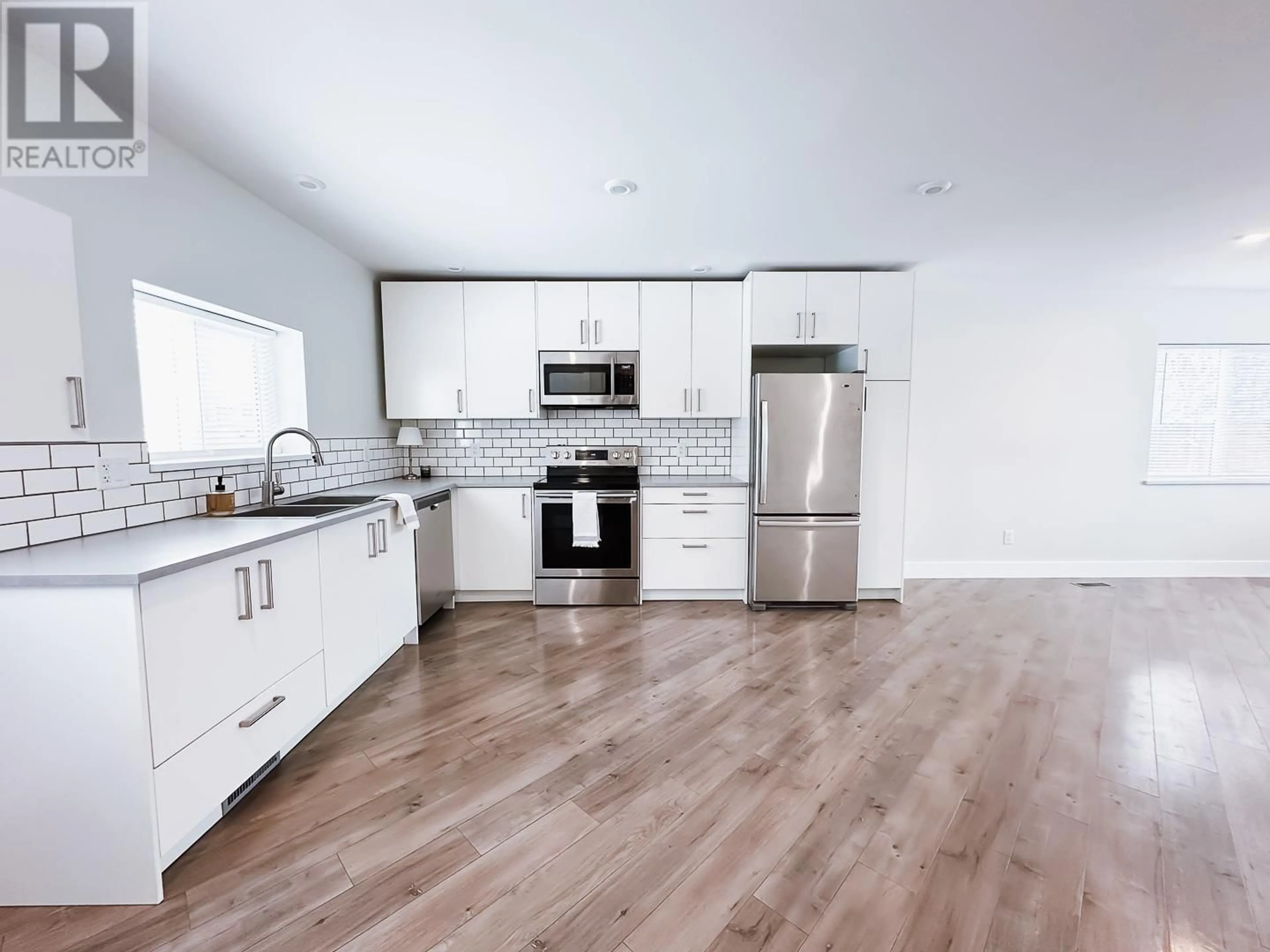 Open concept kitchen, unknown for 825 JOHNSON STREET, Prince George British Columbia V2M3A2