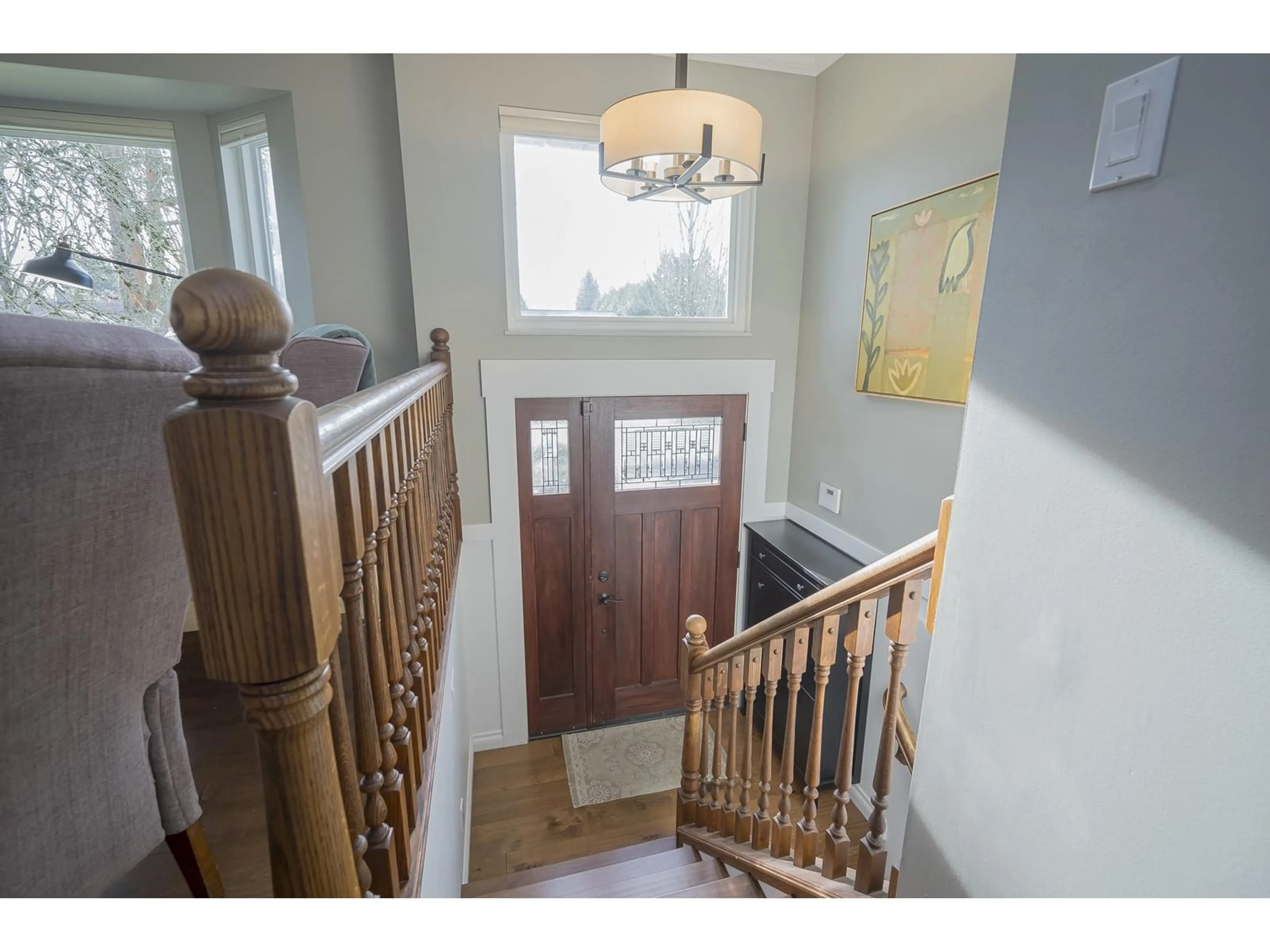 Indoor entryway for 18253 58B AVENUE, Surrey British Columbia V3S5V9