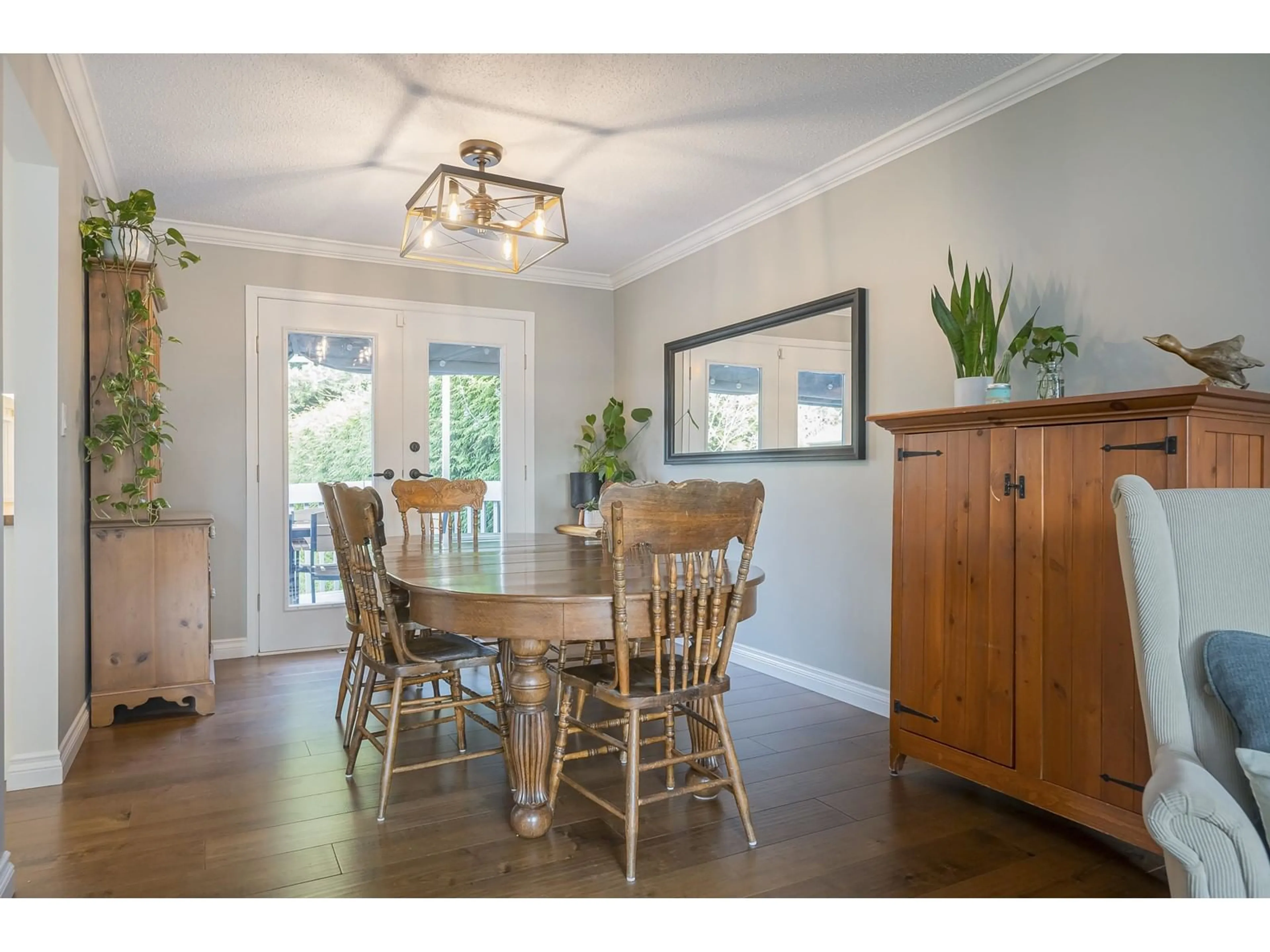 Dining room, wood/laminate floor for 18253 58B AVENUE, Surrey British Columbia V3S5V9