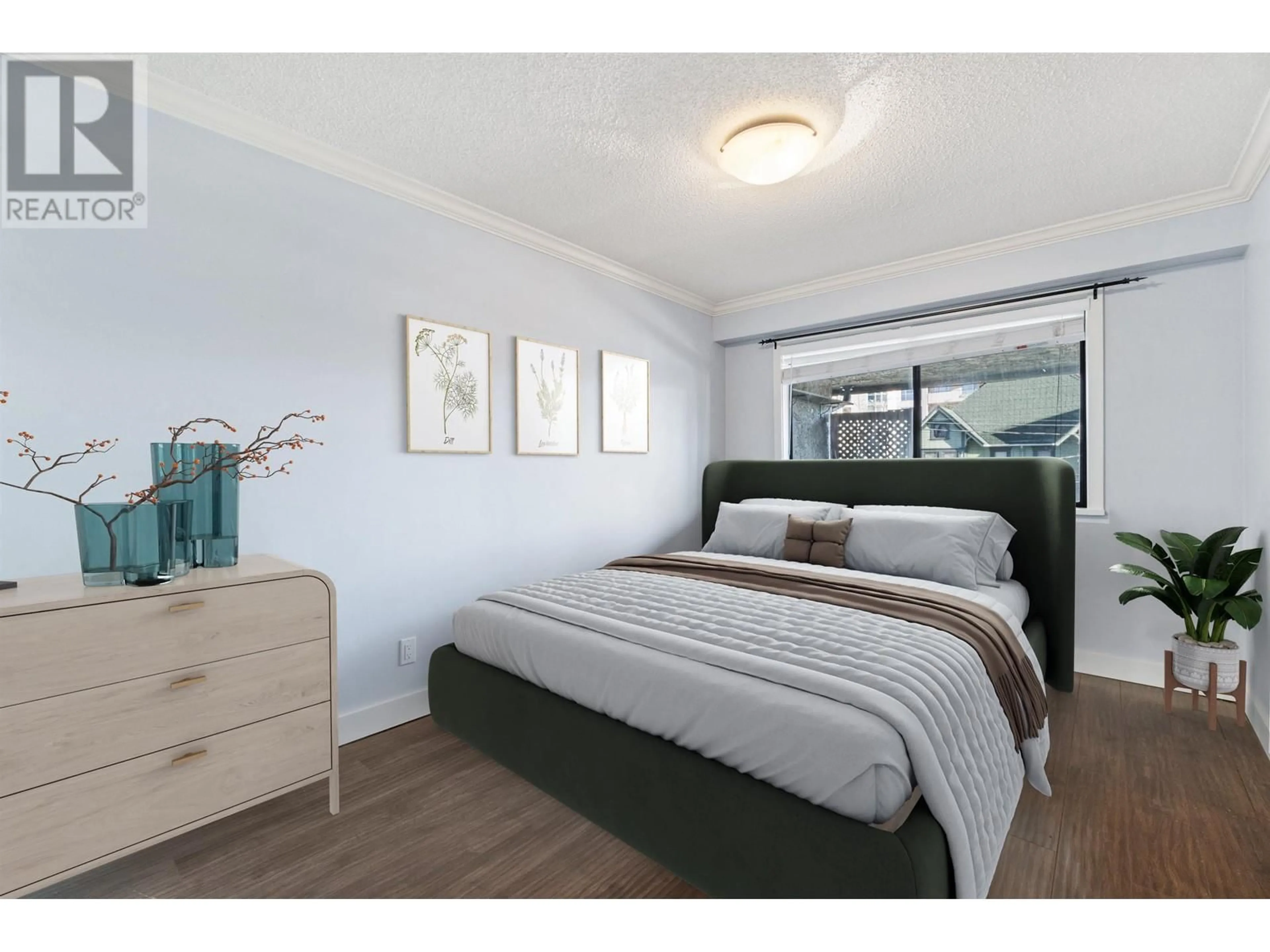 Bedroom with bed, wood/laminate floor for 302 436 SEVENTH STREET, New Westminster British Columbia V3M3L3