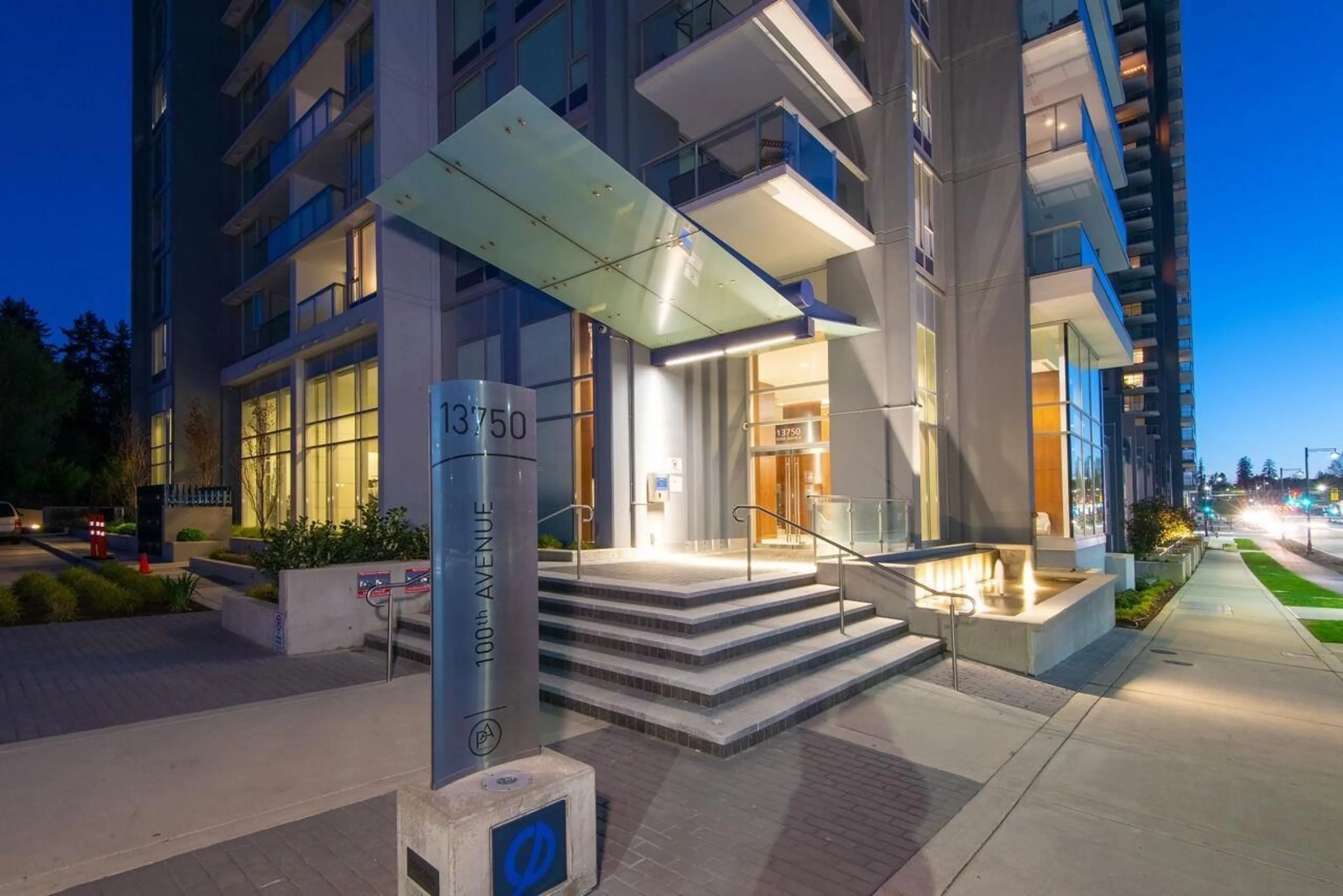 Indoor foyer for 3811 - 13750 100, Surrey British Columbia V3T0L3