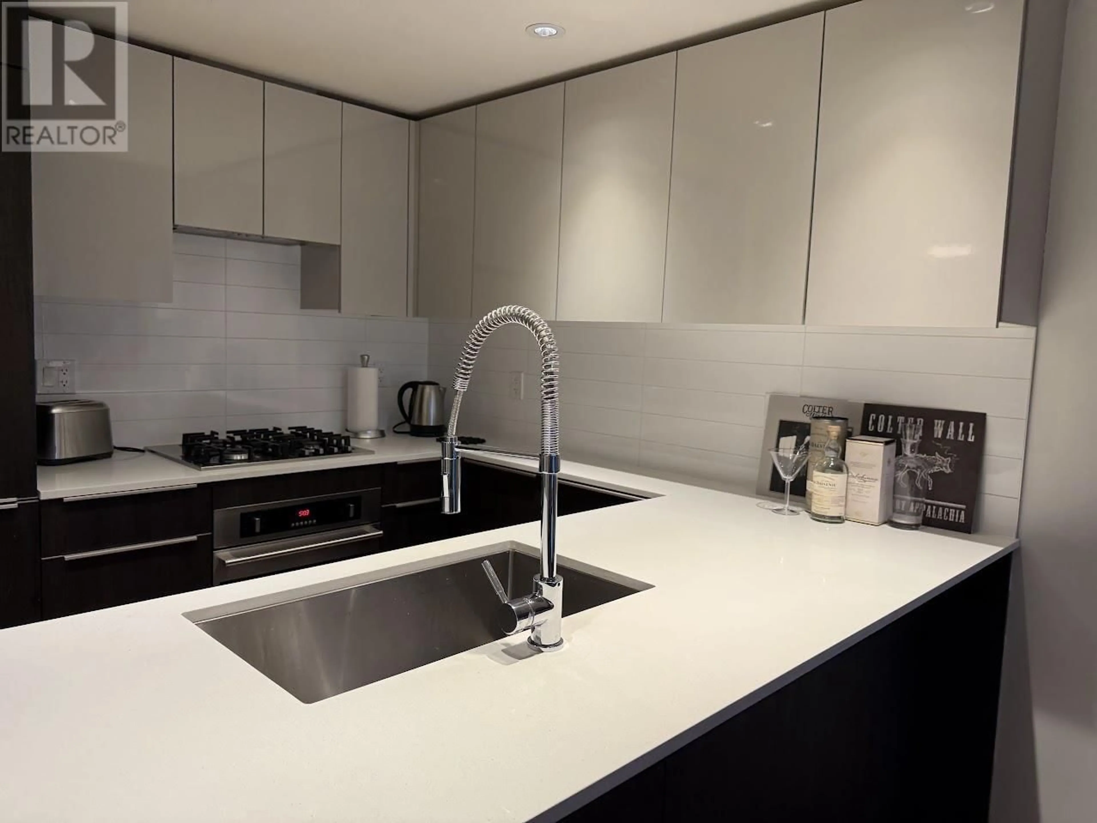 Contemporary kitchen, unknown for 327 1588 E HASTINGS STREET, Vancouver British Columbia V5L0B8