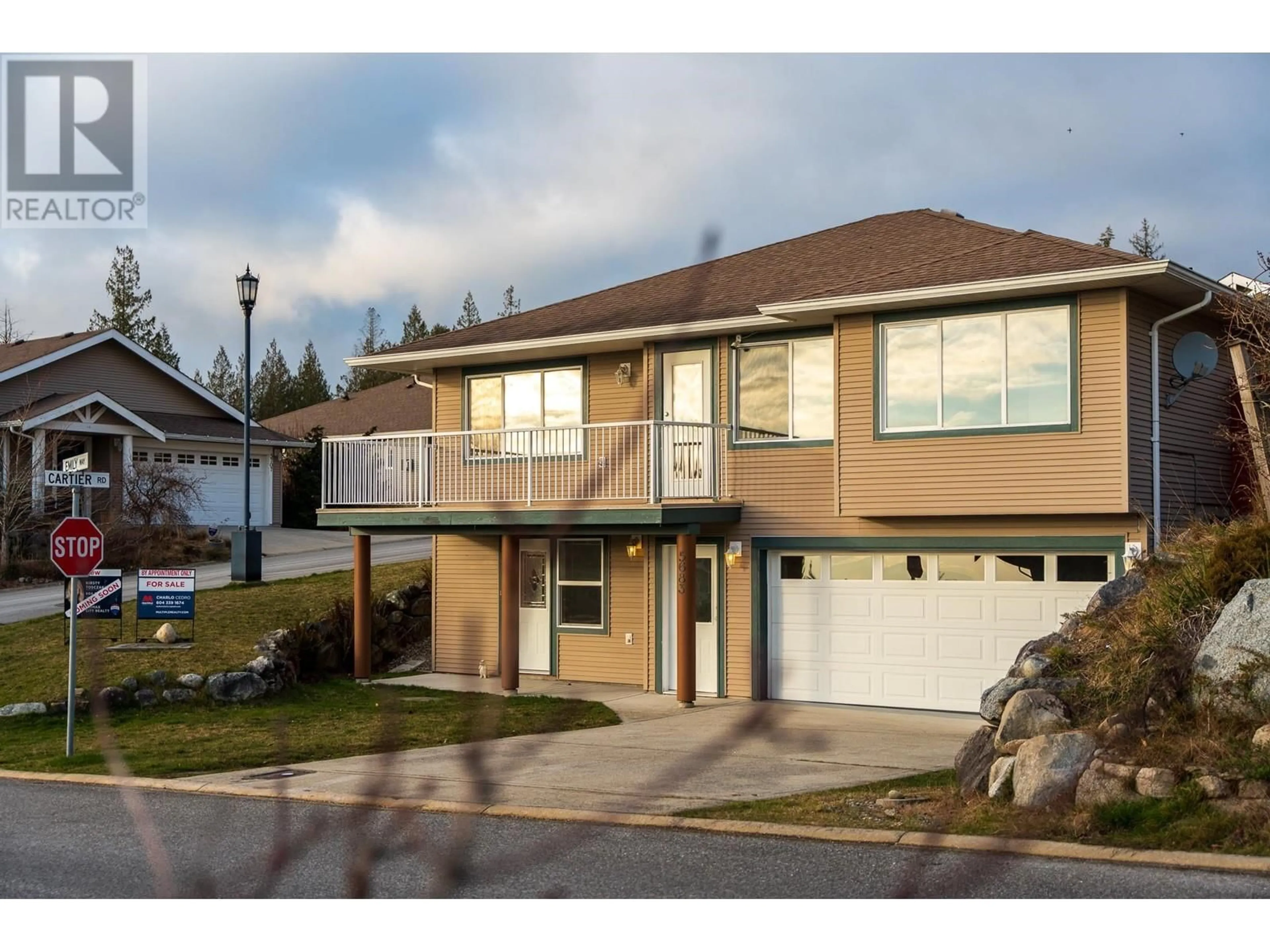 Home with vinyl exterior material, street for 5683 EMILY WAY, Sechelt British Columbia V7Z0N5